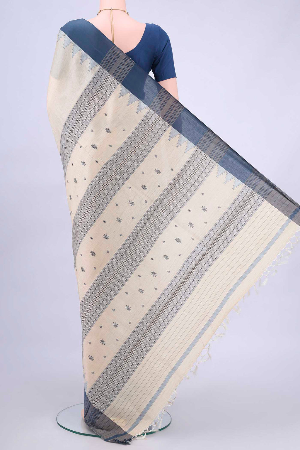Flat view of Beige MP Tussar Saree with Plain Body and Plain Border