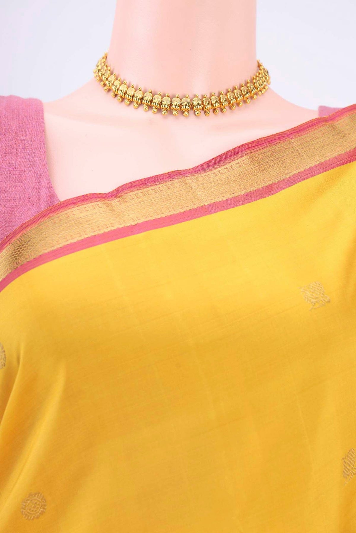 Border image of Pure Silk Pure Zari Yellow Kanchipuram Saree with Zari Butta on the body and Zari Border