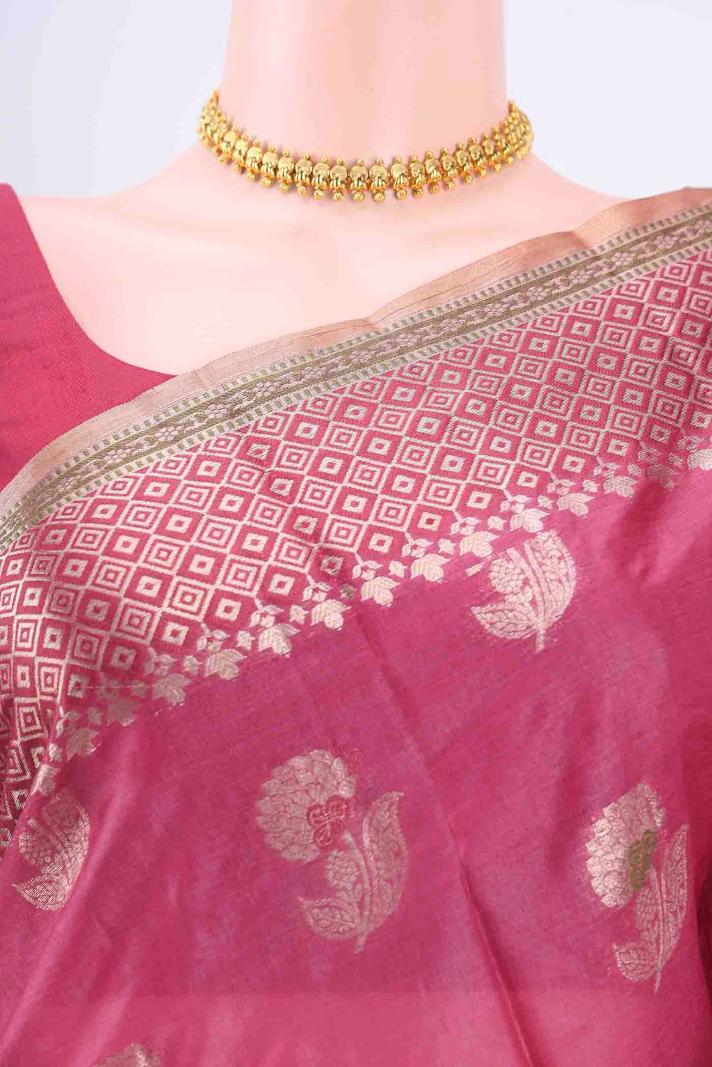 Border image of Pink Banarasi Tussar Silk Saree with Zari Butta on the body and Zari And Thread Border