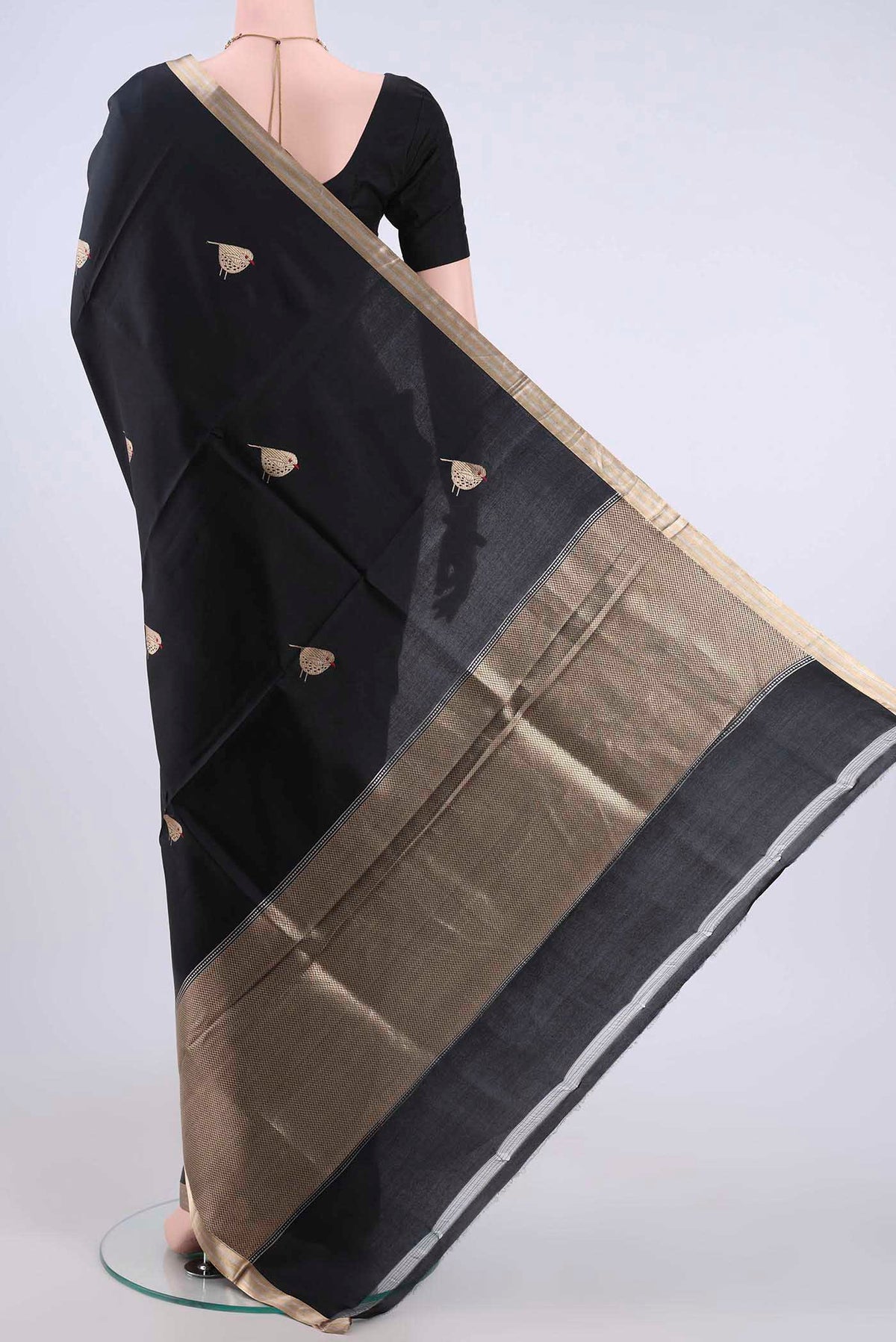 pallu body