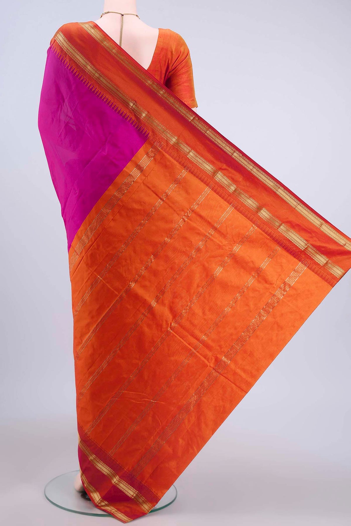 pallu body