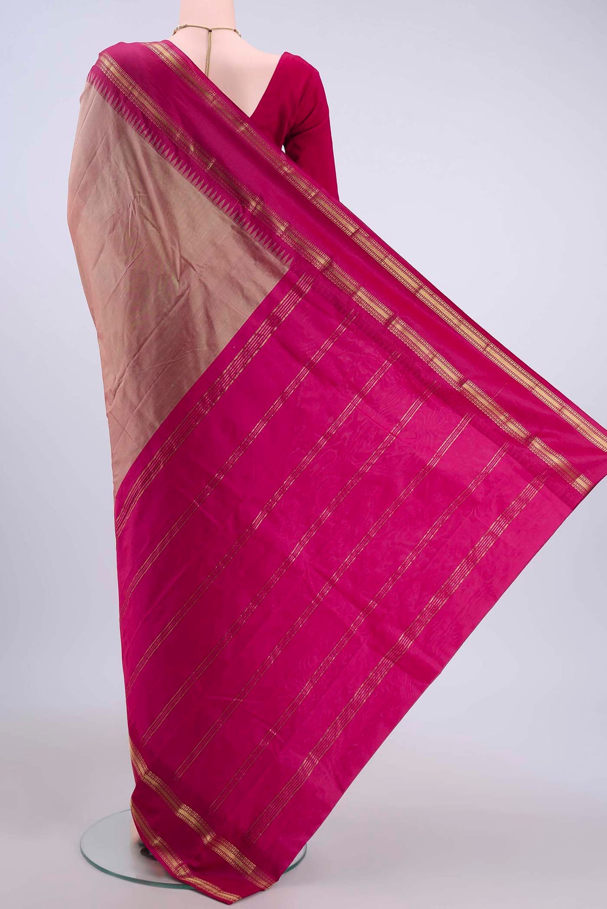 pallu body