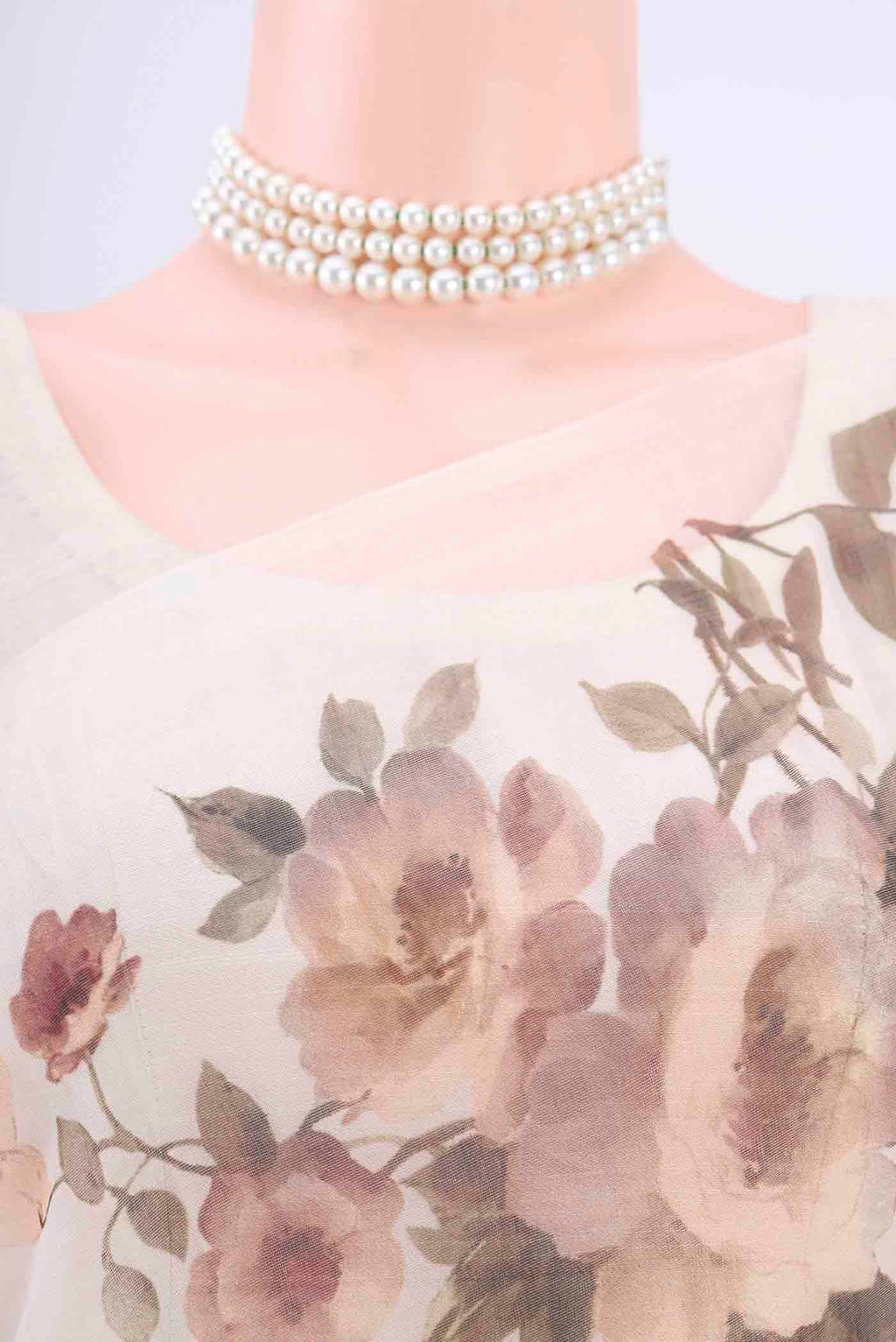 Border image of White Organza Silk Saree with Floral Print on the body and Without Border