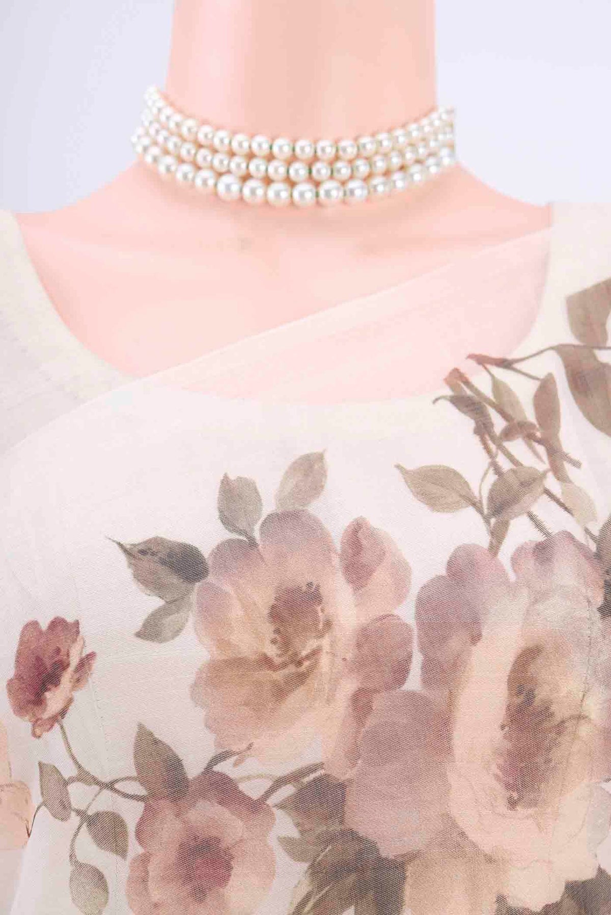 Border image of White Organza Silk Saree with Floral Print on the body and Without Border