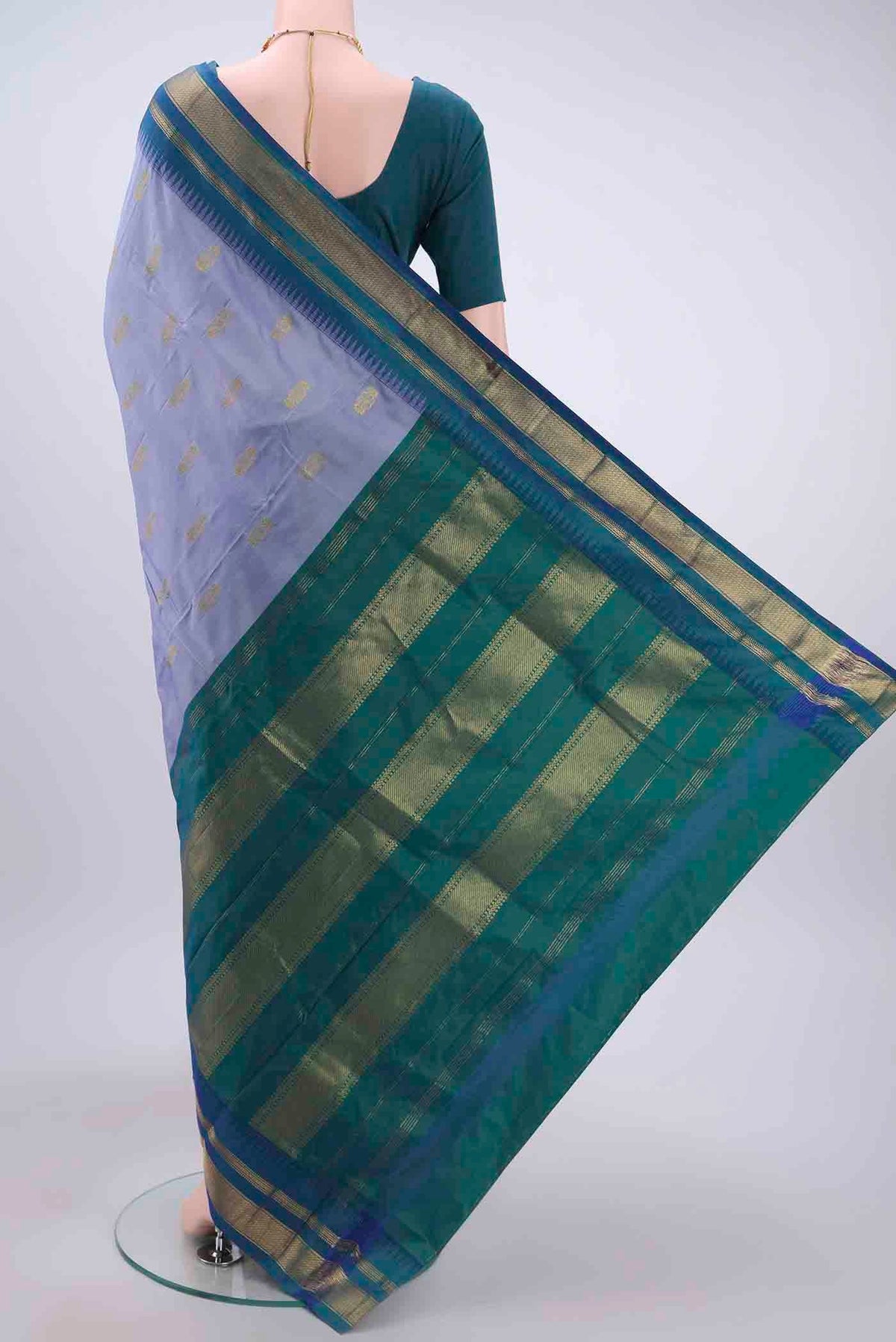 pallu body