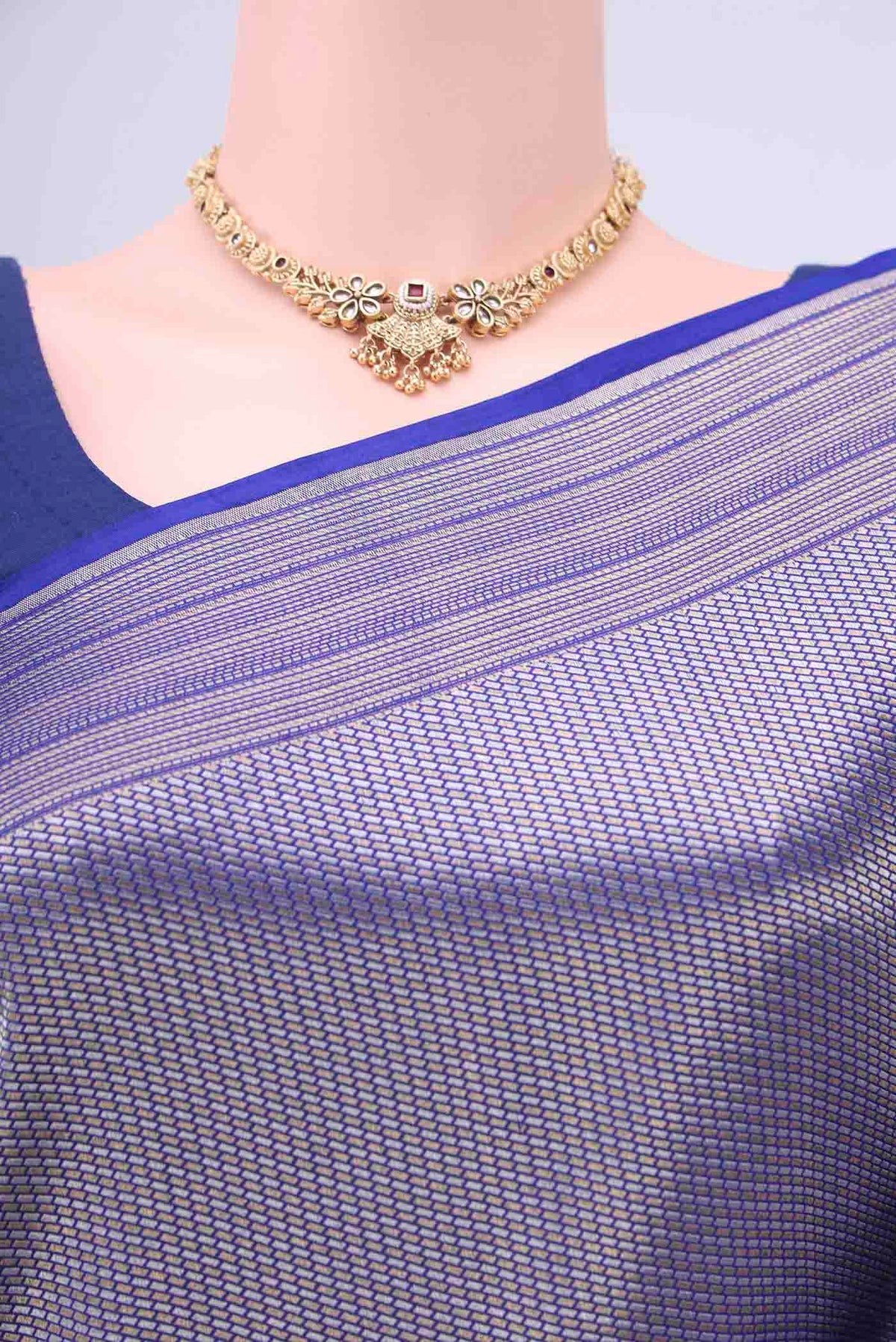 Border image of Royal Blue Dual Tone Banarasi Silk Saree with Zari Brocade on the body and Zari Border