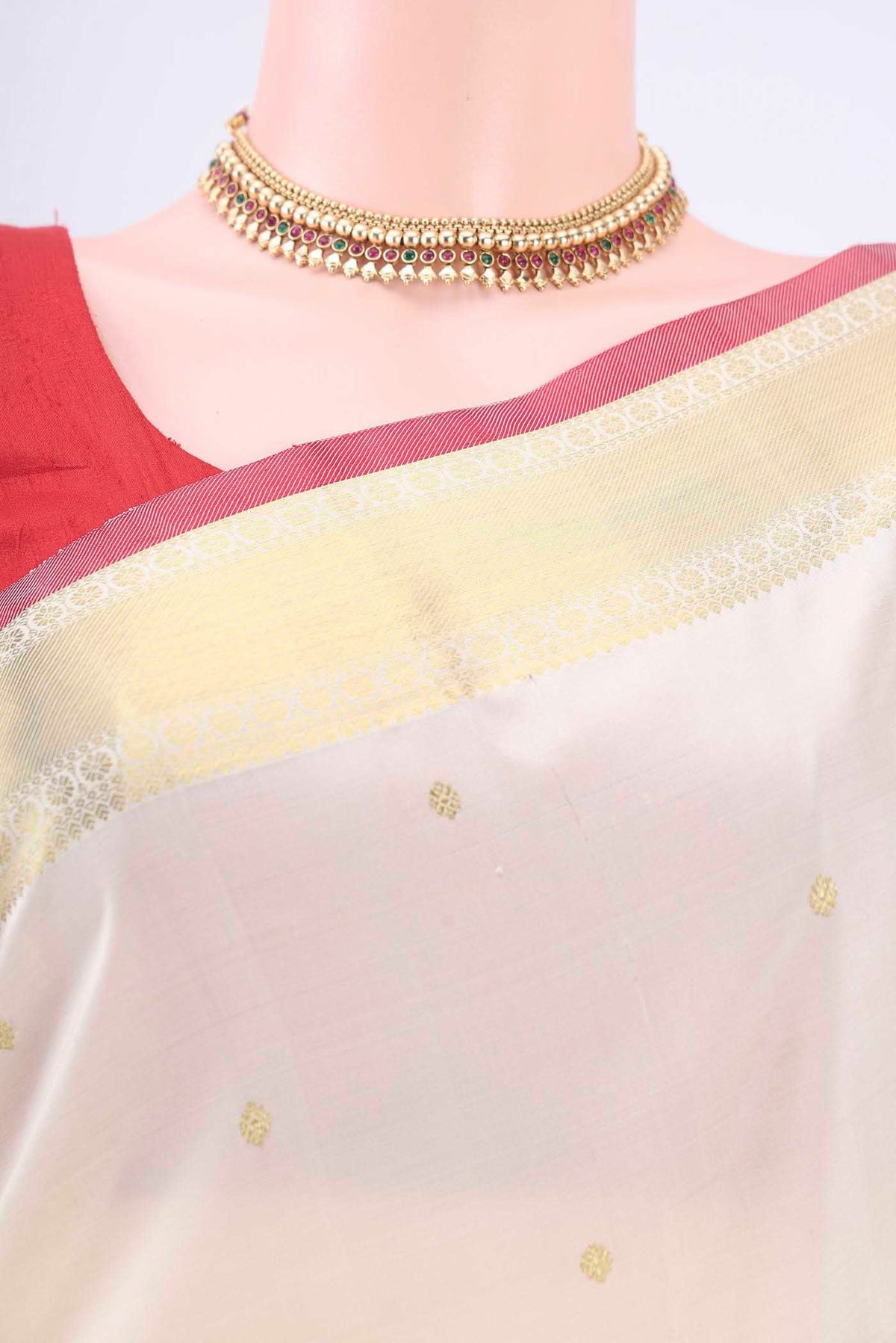 Border image of Off White Dual Tone Kanchipuram Saree with Zari Brocade on the body and Zari Border