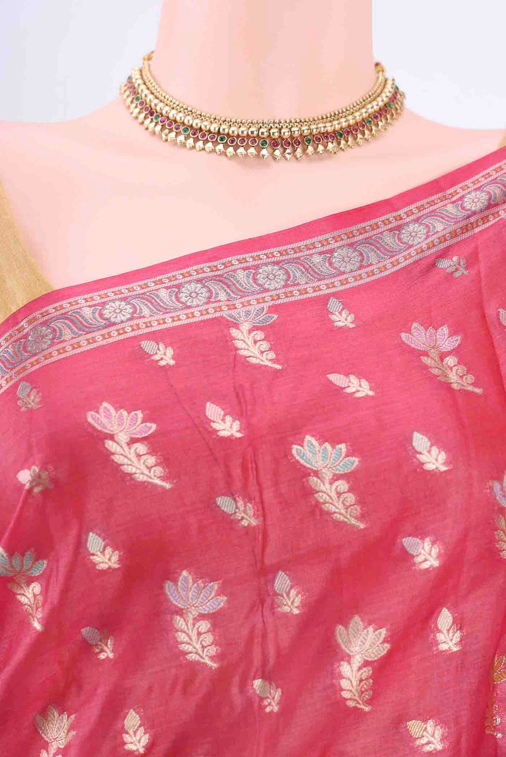 Border image of Pink Banarasi Tussar Silk Saree with Zari And Thread Butta on the body and Zari And Thread Border