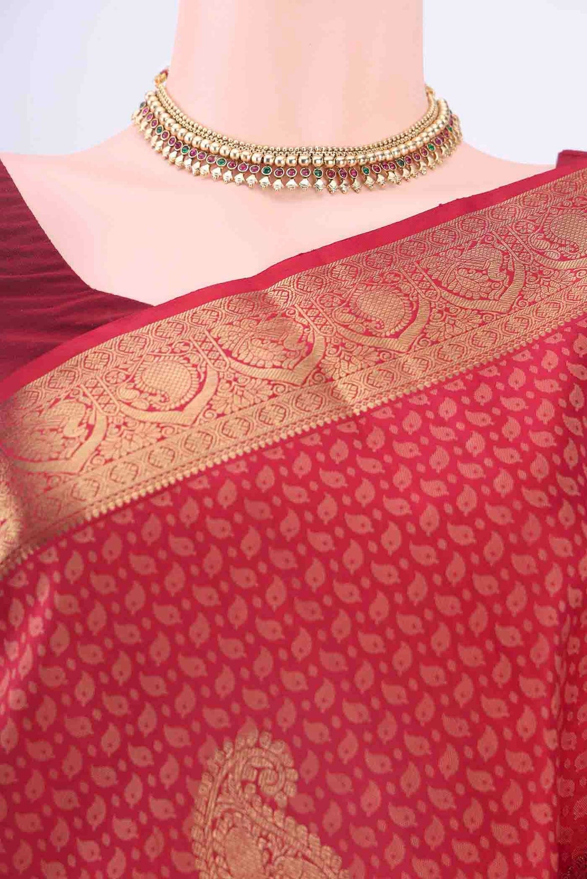 Border image of Pure Silk Pure Zari Red Kanchipuram Saree with Jacquard With Zari Butta on the body and Zari Border