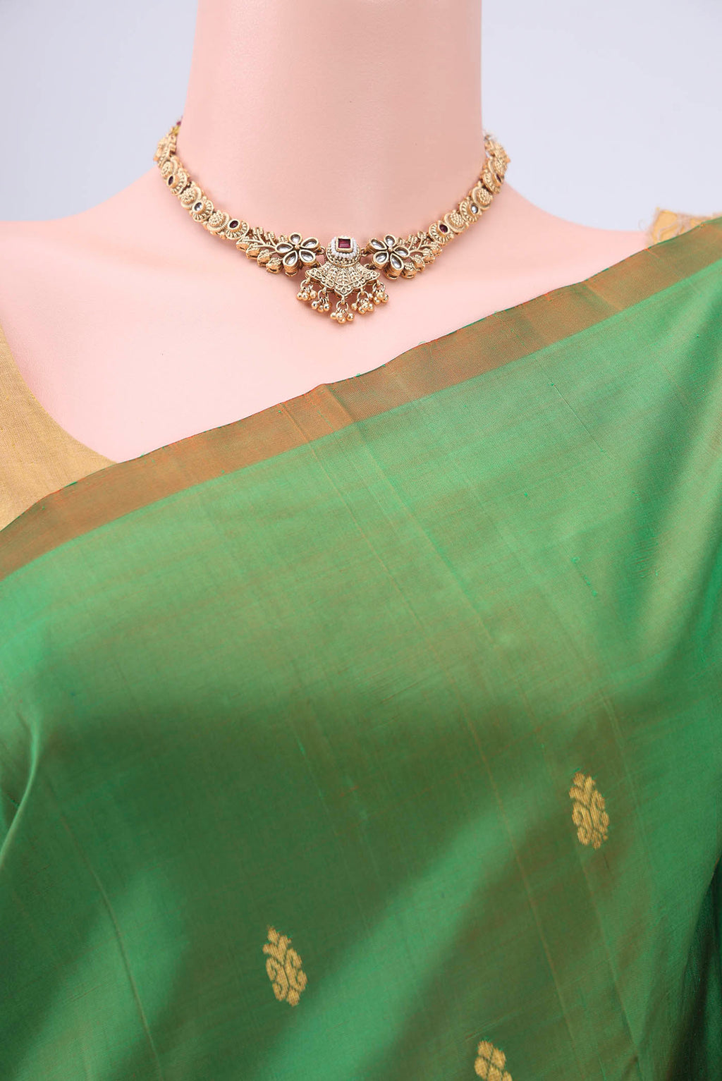 Border image of Green Kanchipuram Silk Saree with Zari Butta on the body and One Side Border
