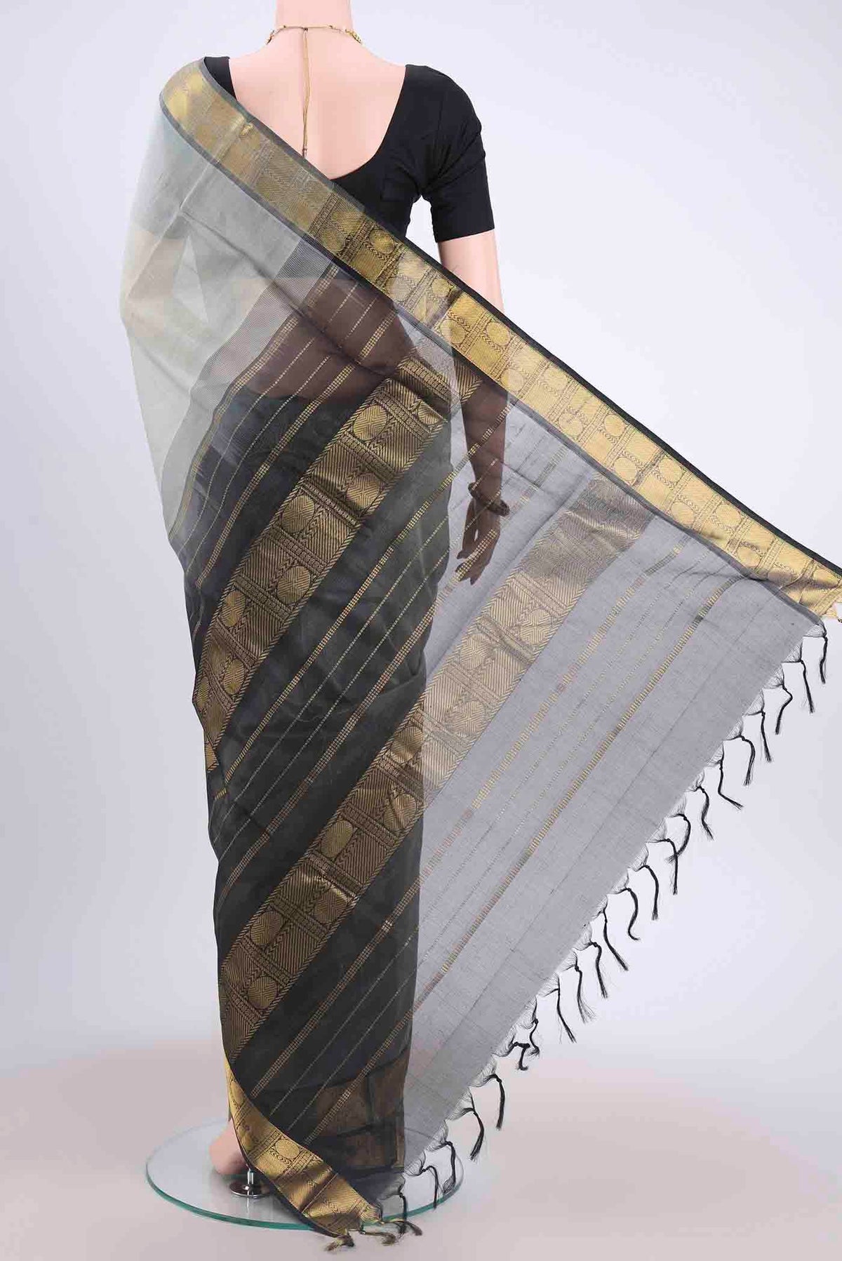 pallu body