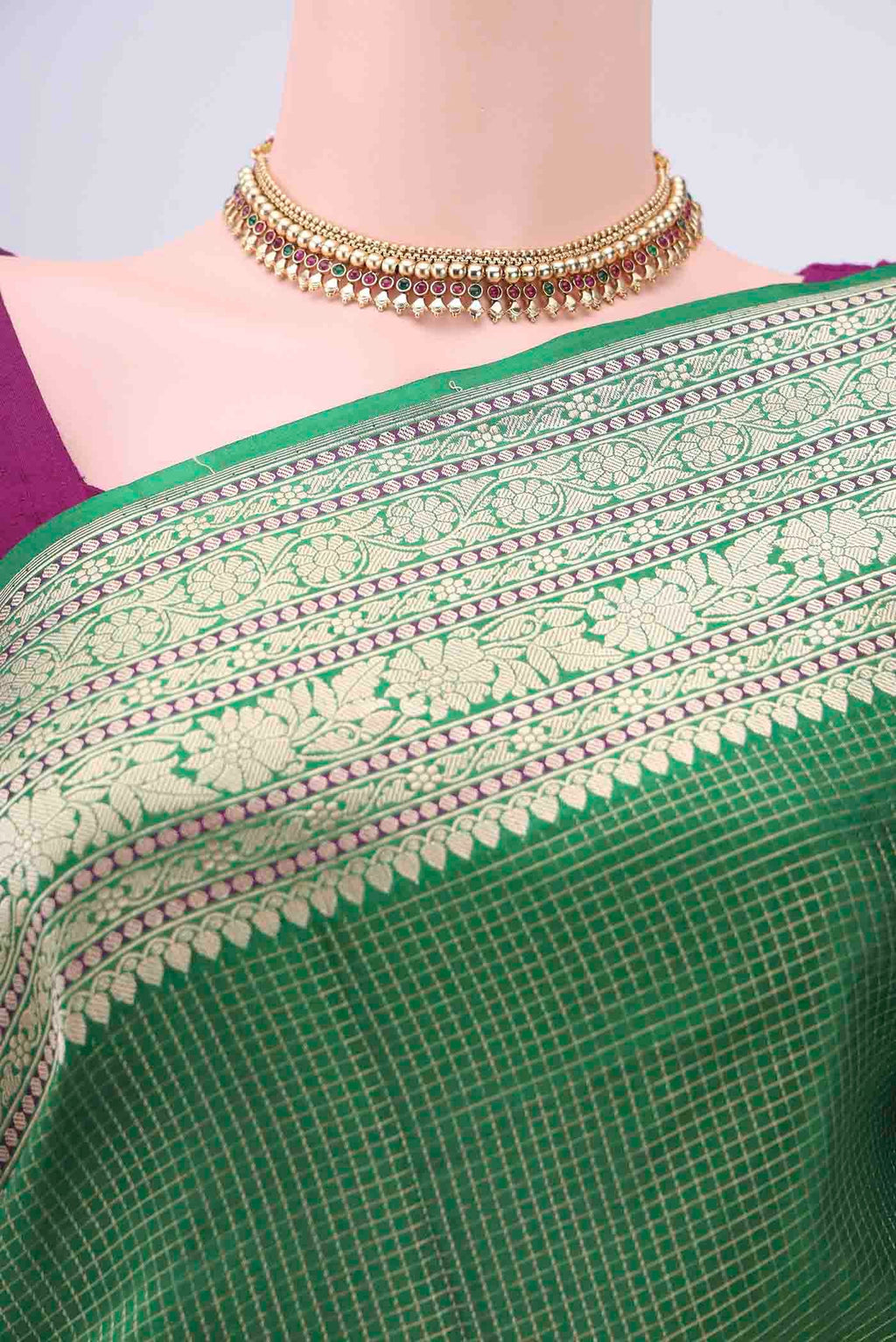 Border image of Green Dual Tone Banarasi Silk Saree with Checked design on the body and Zari Border