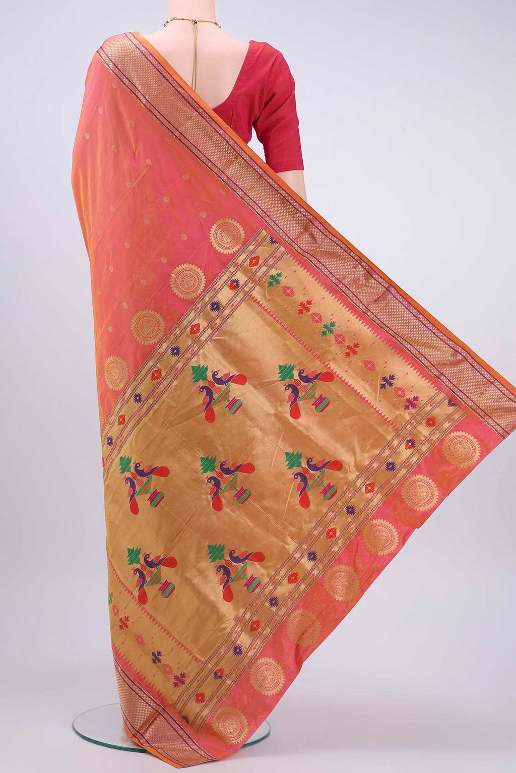 pallu body