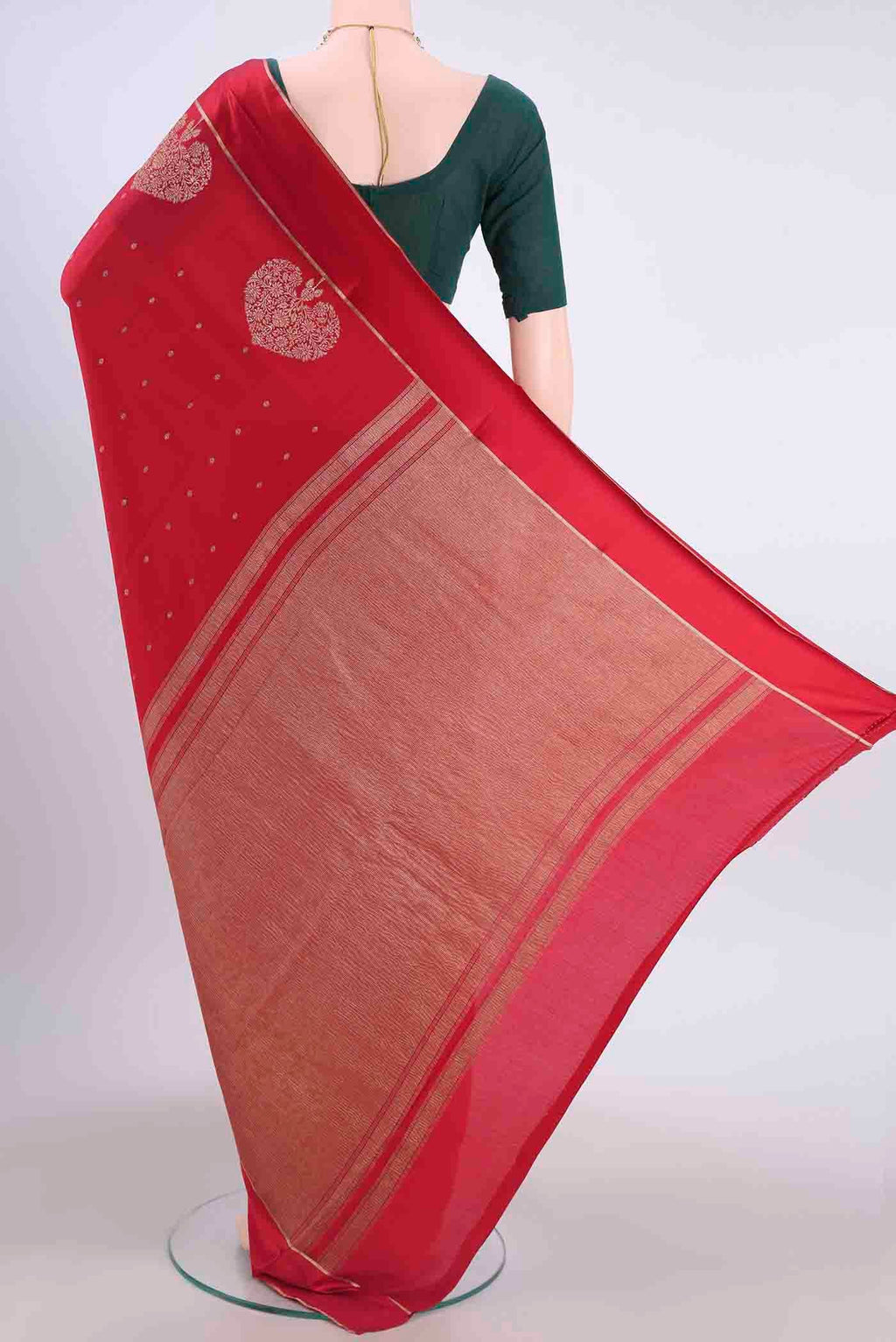 Flat view of Red Mysore Crepe Saree with Zari Butta on the body and Thin Zari Line