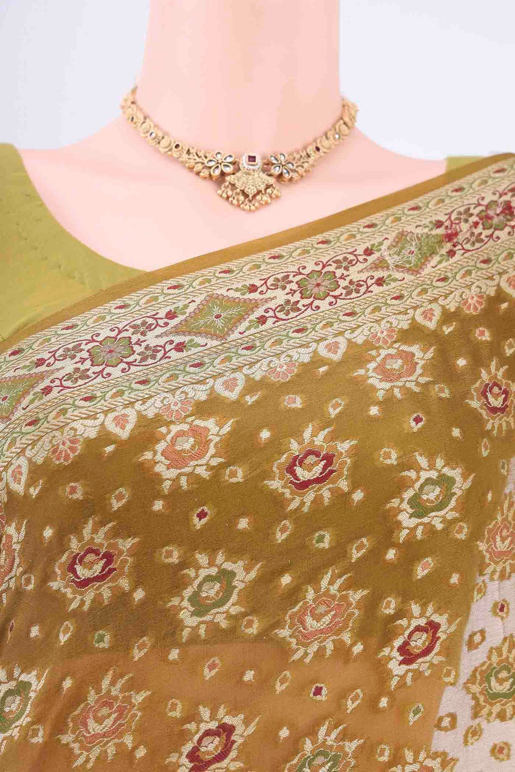 Border image of Mehandi Green Mysore Georgette Saree with Thread Brocade on the body and Thread Border