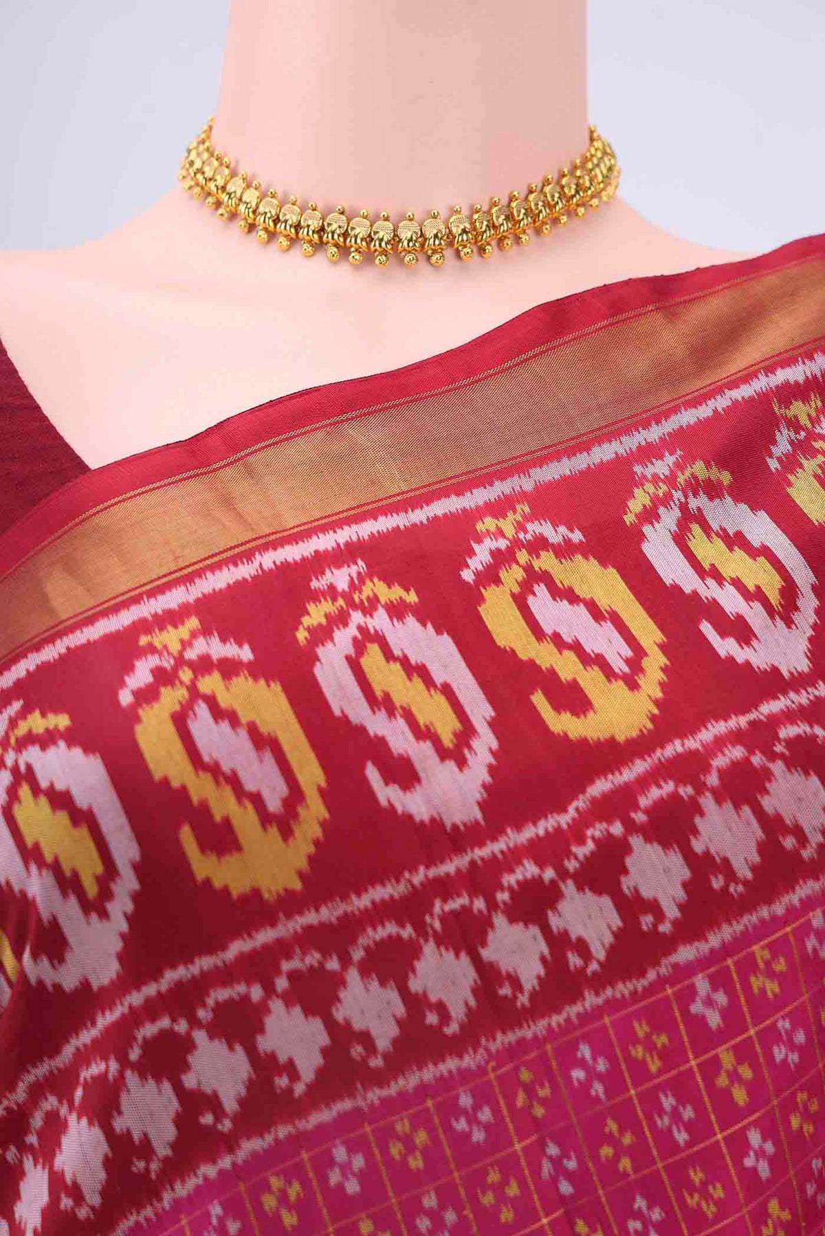 Border image of Pink Rajkot Patola Silk Saree with Pure Ikat on the body and Zari Border