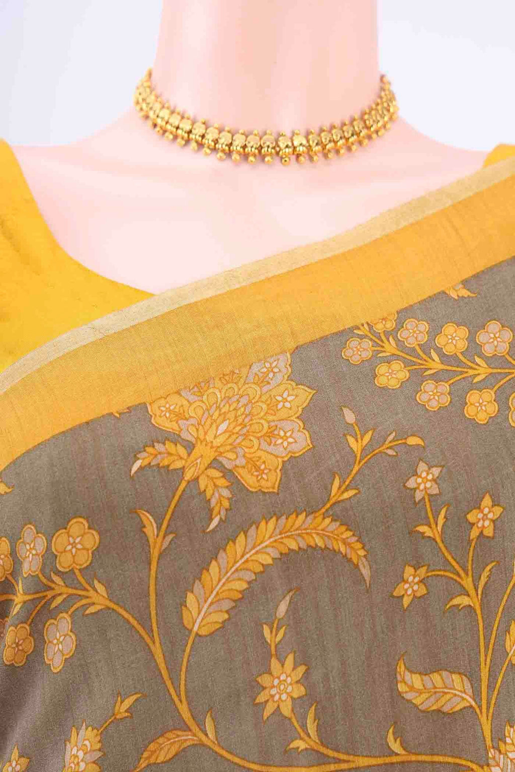 Border image of Davys Grey Dual Tone Tussar Silk Saree with Printed design on the body and Thread Border