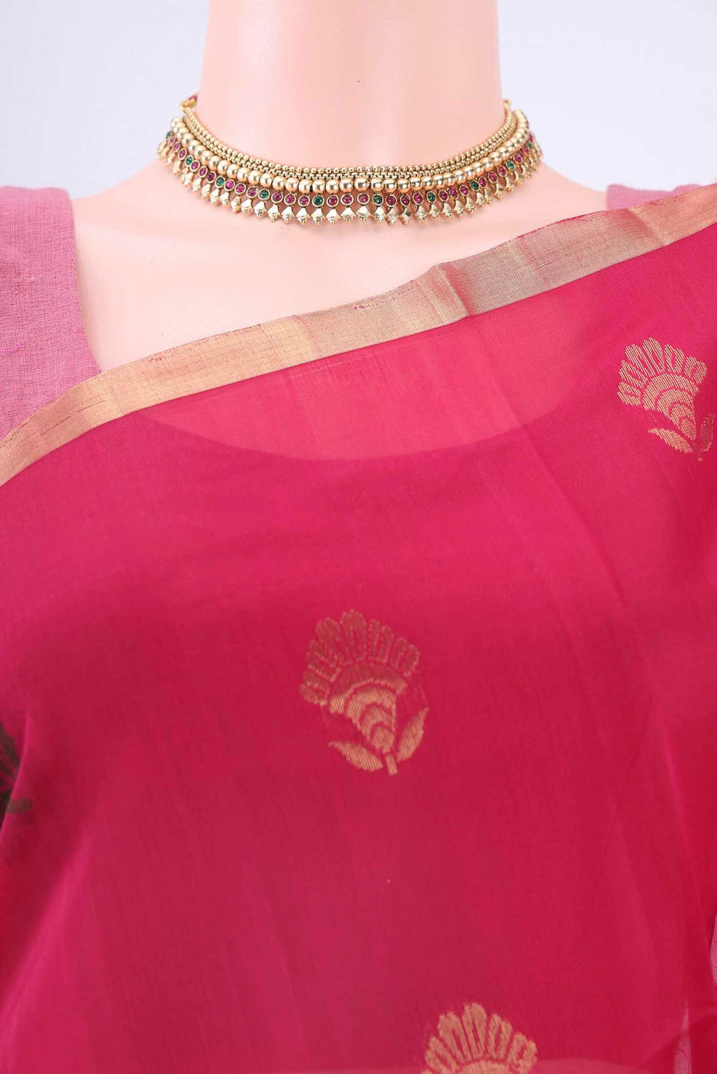 Border image of Dark Pink Kora Cotton Saree with Zari Butta on the body and Zari Border