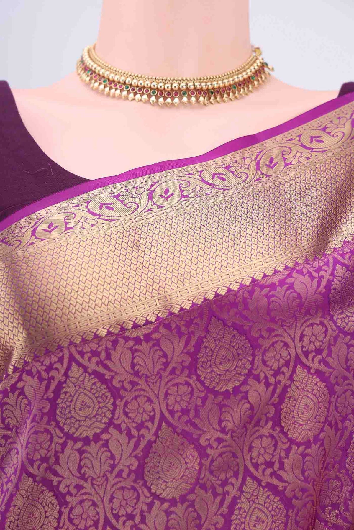 Border image of Purple Soft Silk Saree with Jacquard With Zari Butta on the body and Zari Border