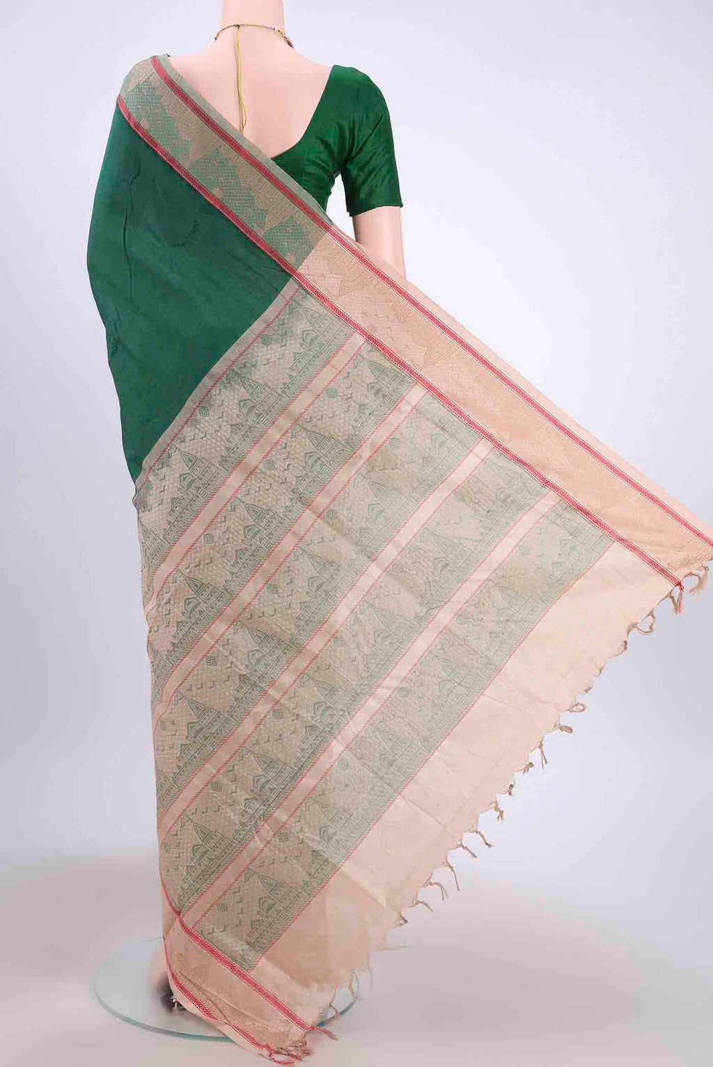 Flat view of Green Poly Cotton Saree with Plain Body and Thread Border