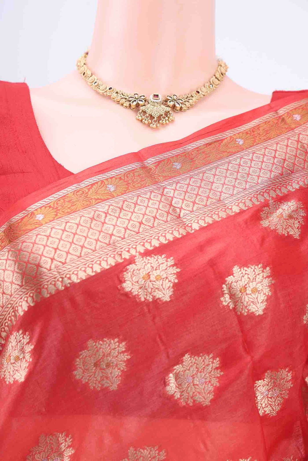 Border image of Red Banarasi Tussar Silk Saree with Zari Butta on the body and Zari Border