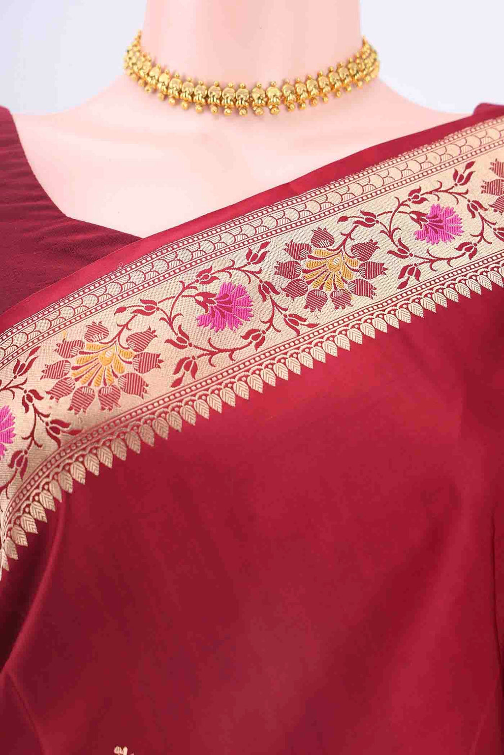 Border image of Red Banarasi Katan Silk Saree with Zari Butta on the body and Meenakari Border