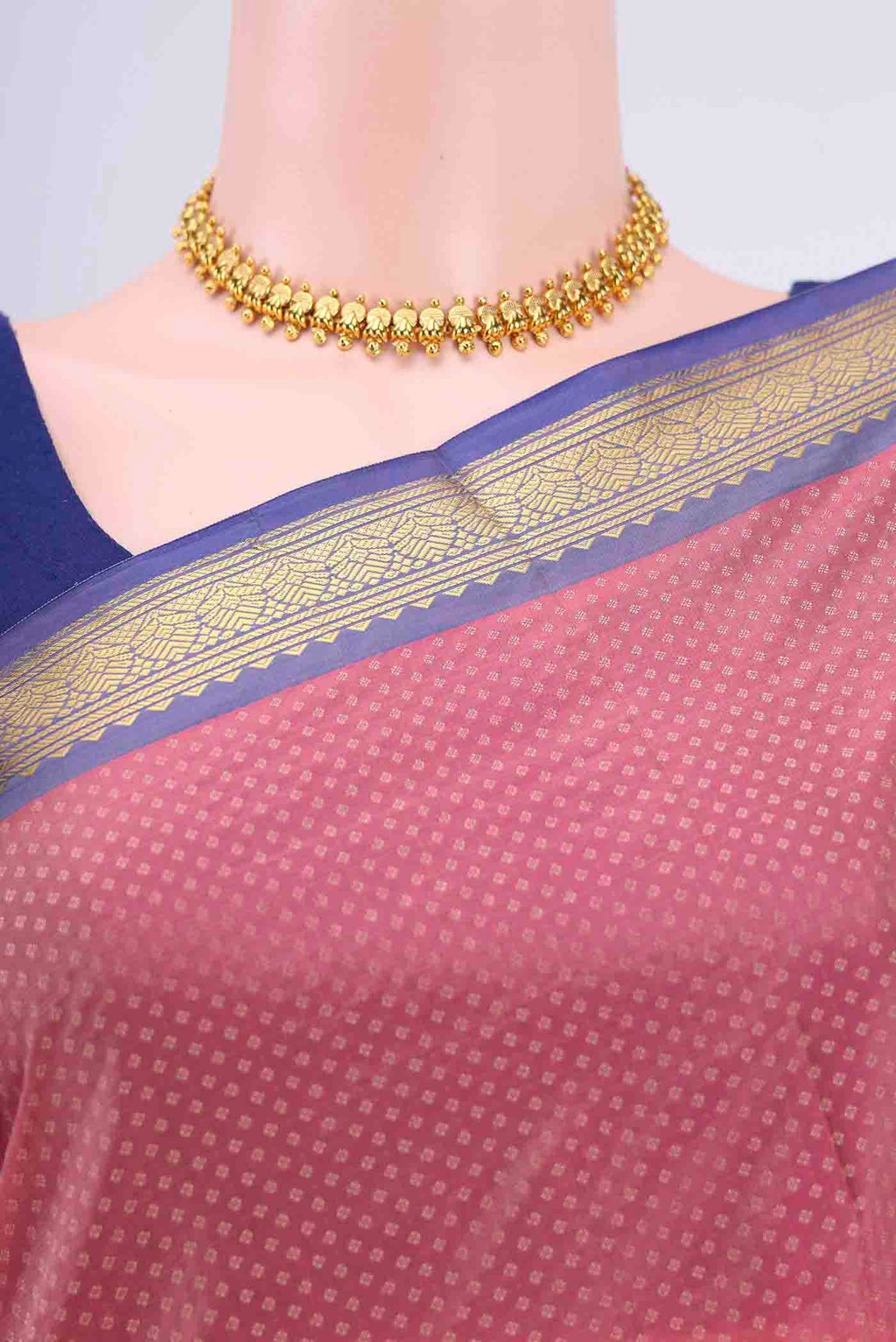 Border image of Peach Dual Tone Blended Bangalore Silk Saree with Jacquard design on the body and Zari Border