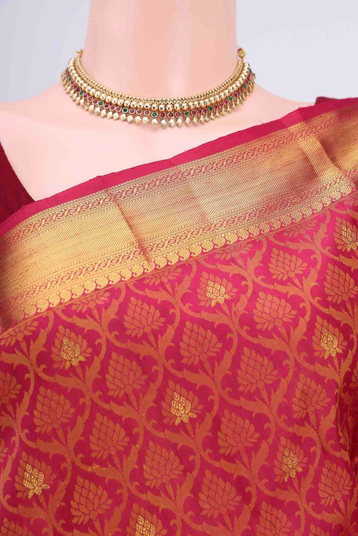 Border image of Maroon Kanchipuram Saree with Jacquard With Zari Butta on the body and Thread Border