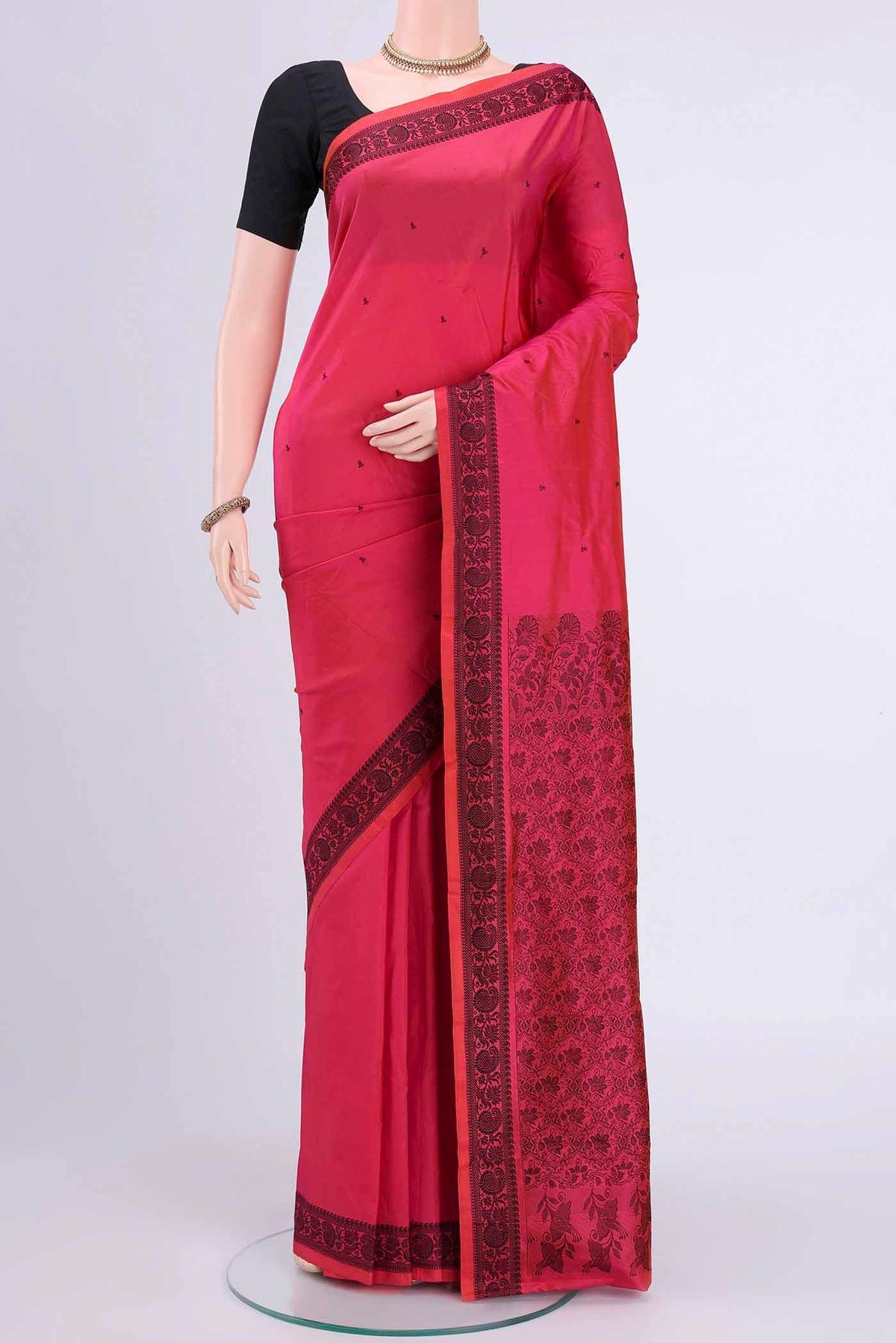Pink Kanchipuram Silk Saree with Thread Butta on the body and Thread Border displayed on a mannequin