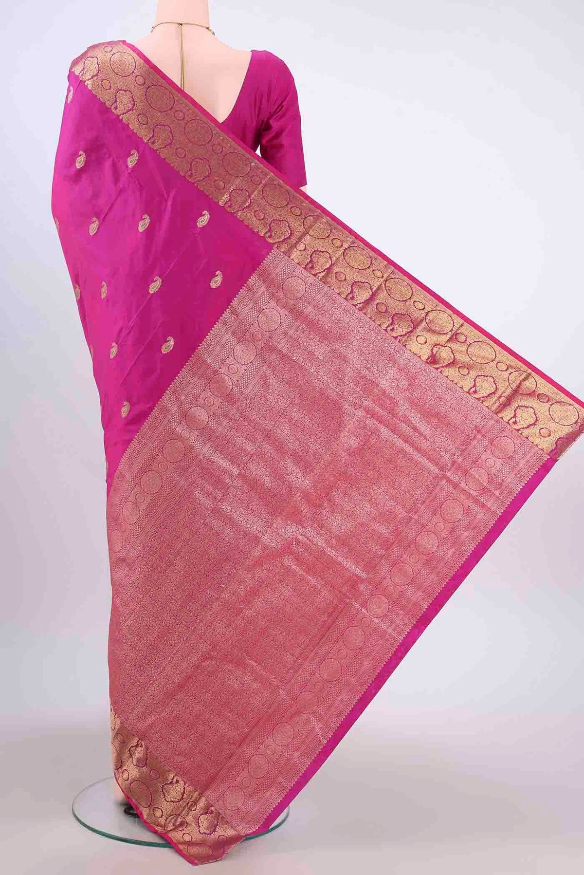 pallu body