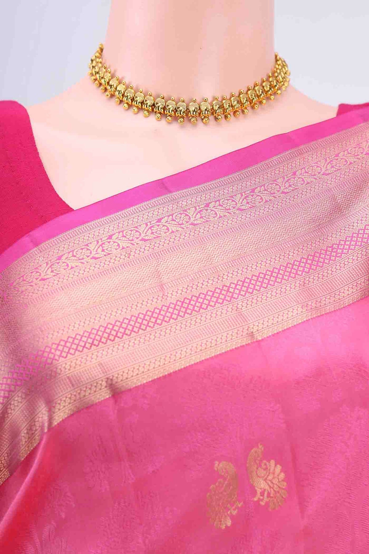 Border image of Rose pink Soft Silk Saree with Jacquard With Zari Butta on the body and Zari Border