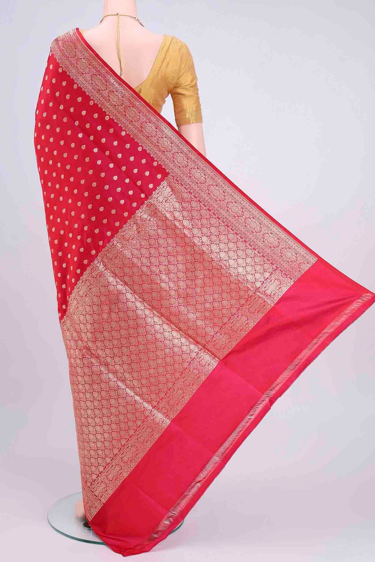 Flat view of Dark Pink Banarasi Silk Saree with Zari Butta on the body and Zari Border