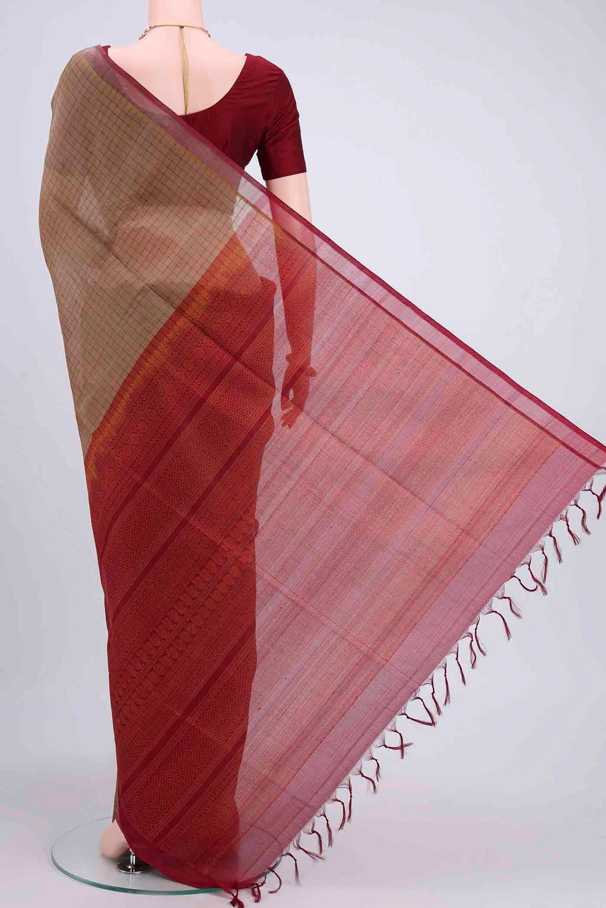 pallu body