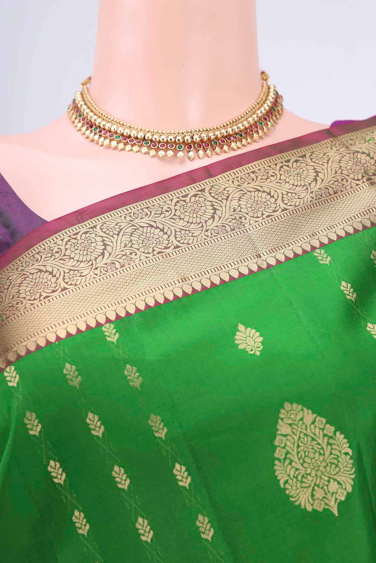 Border image of Green Soft Silk Saree with Zari Butta on the body and Fancy Border. 