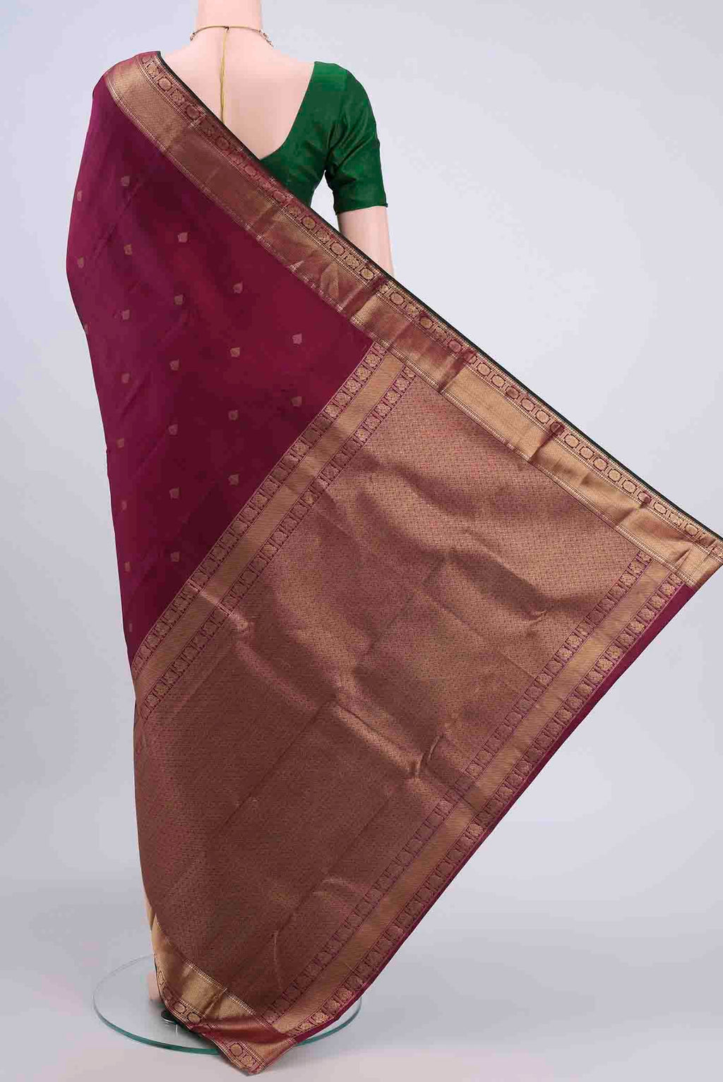 Flat view of Magenta Dual Tone Nangavalli Silk [ Salem ] Saree with Zari Butta on the body and Zari Border