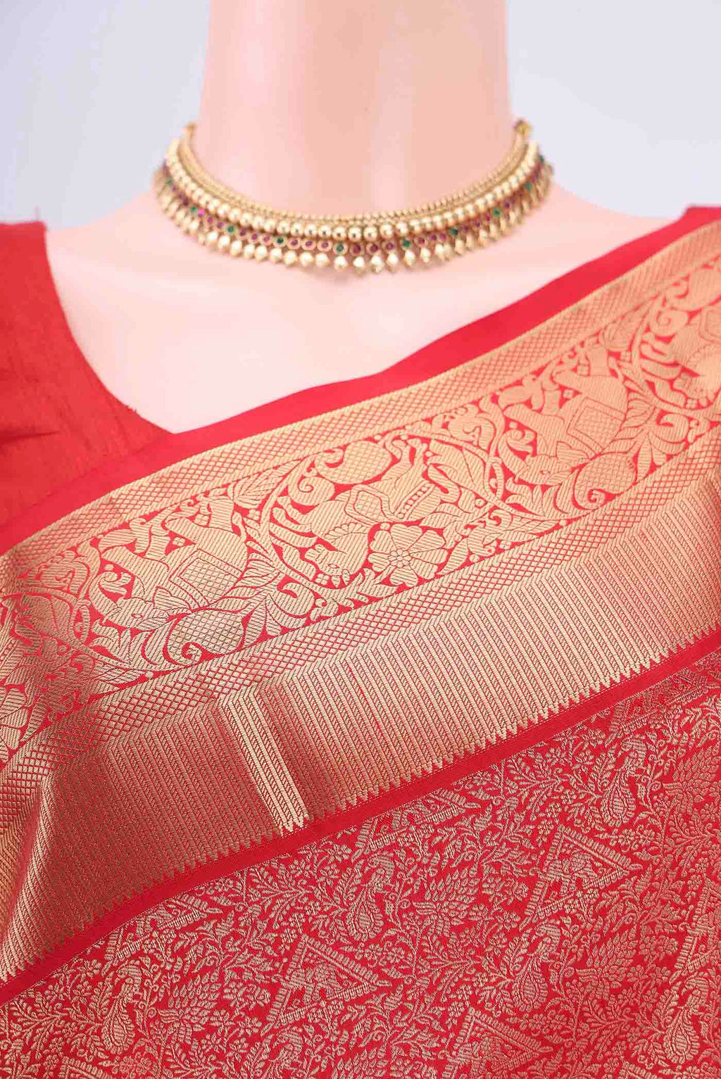 Border image of Imperial Red Bangalore Silk Saree with Zari Brocade on the body and Zari Border. 