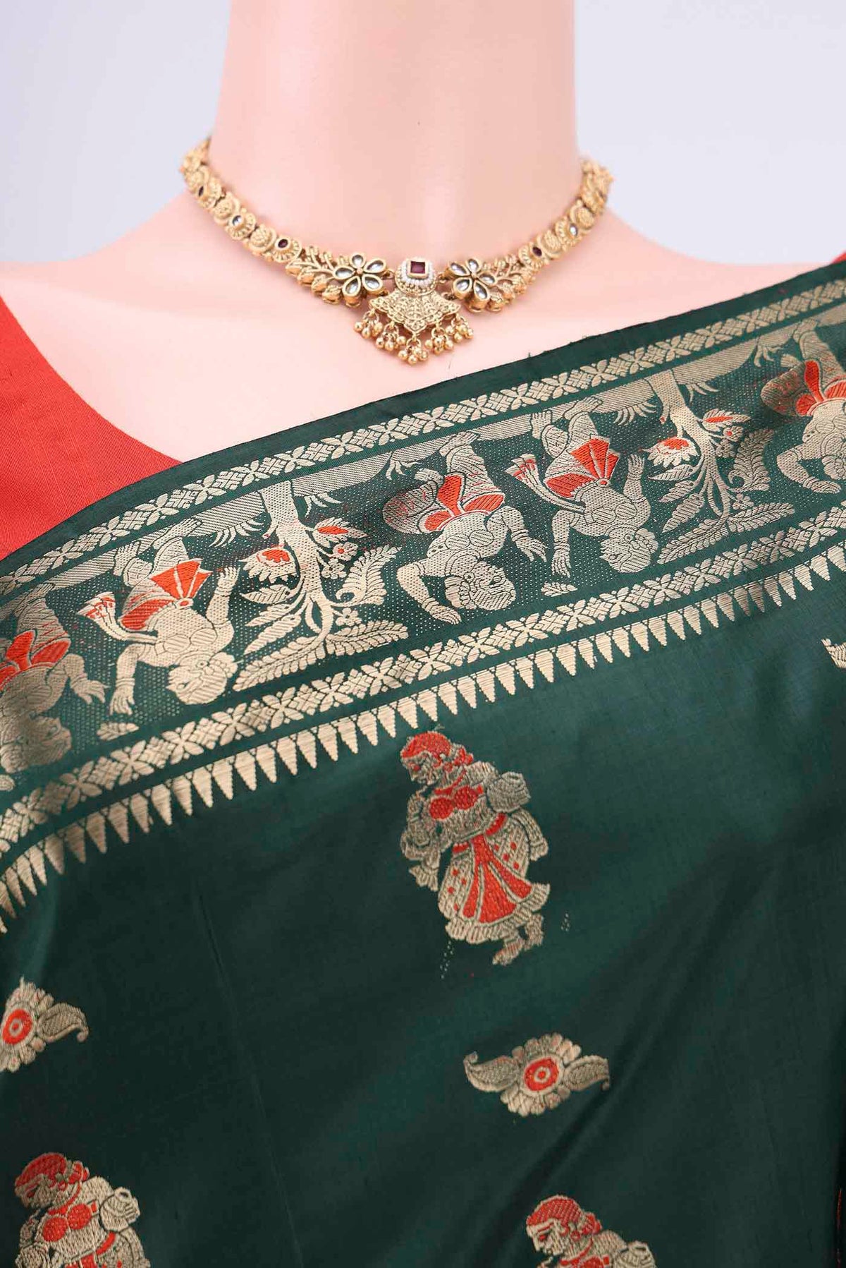 Border image of Bottle Green Dual Tone Baluchari Silk Saree with Zari And Thread Butta on the body and Meenakari Border. 