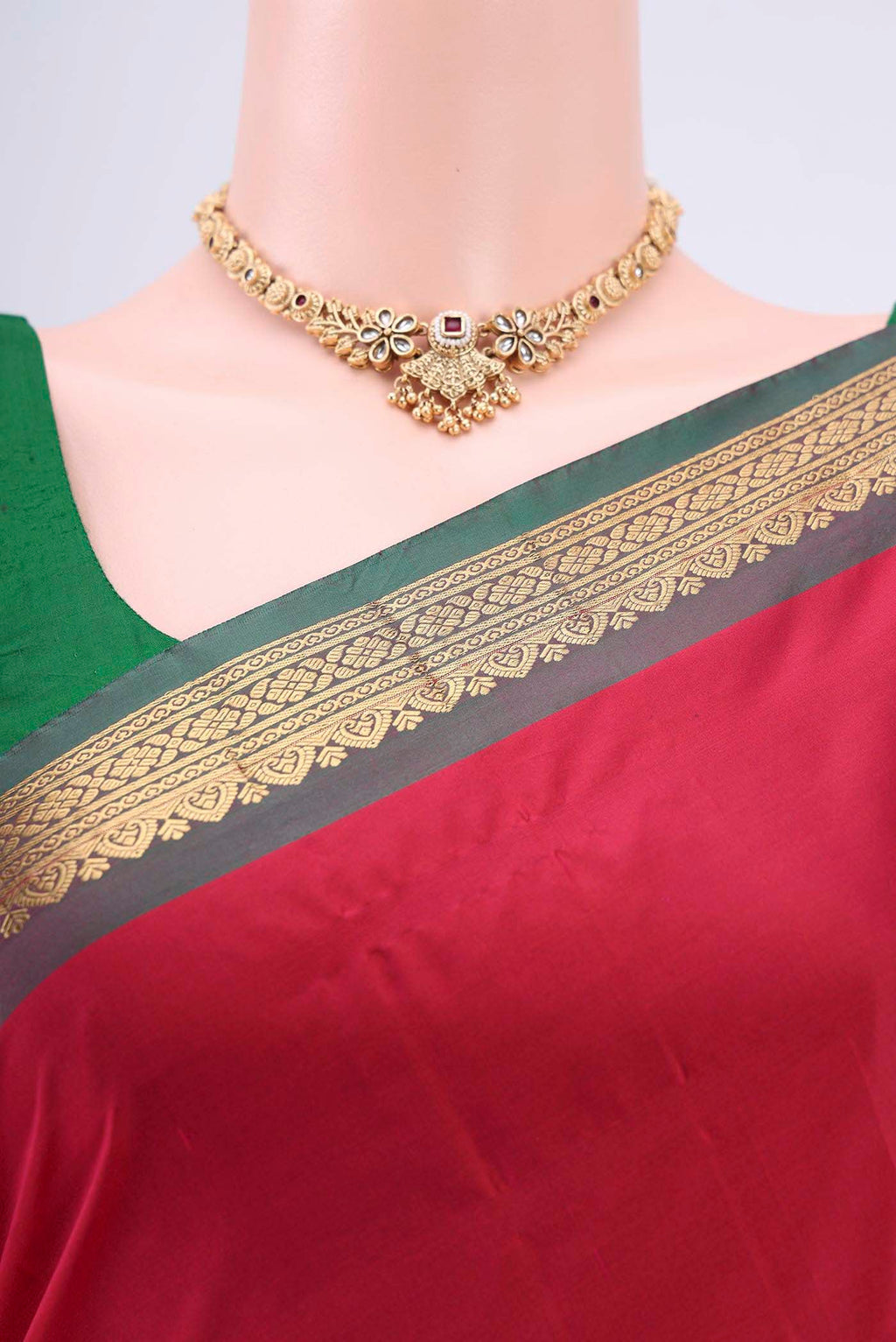 Border image of Maroon Dual Tone Blended Bangalore Silk Saree with Zari Butta on the body and Zari Border. 