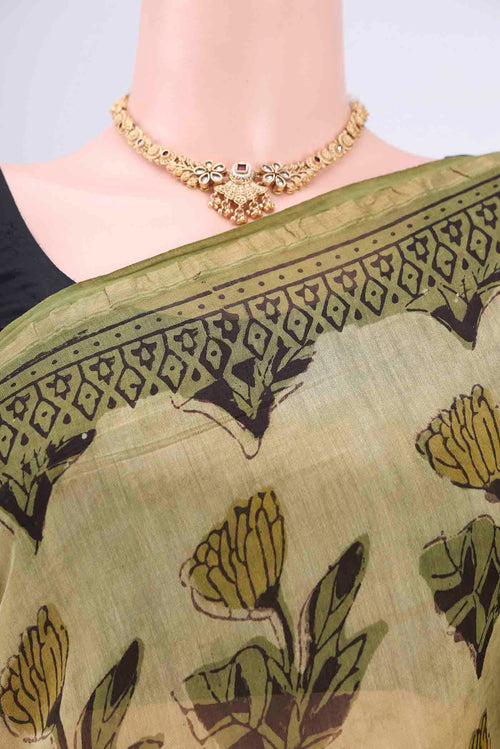 Border image of Light Green Chanderi Silk Saree with Printed design on the body and Zari Border. 