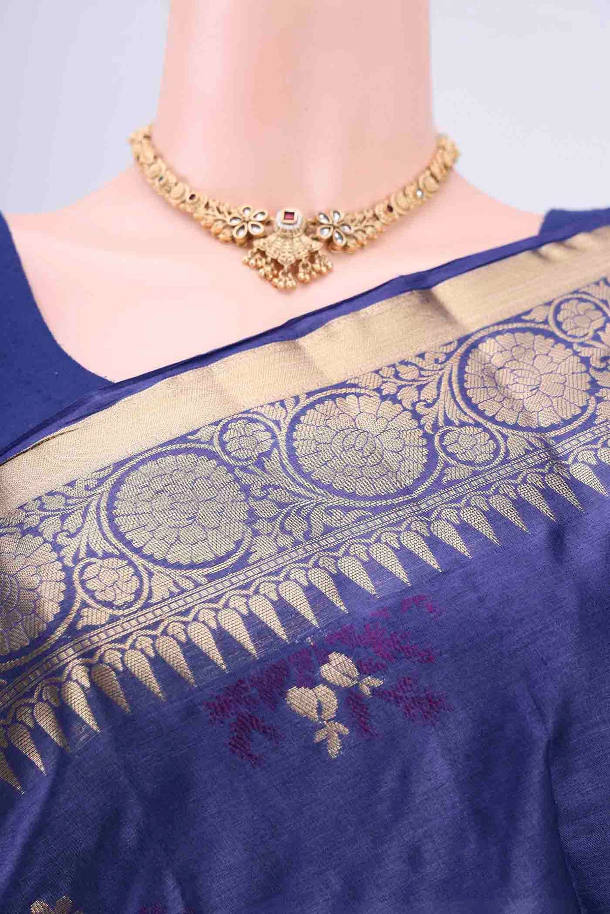 Border image of Purple Banarasi Tussar Silk Saree with Zari Butta on the body and Zari Border. 