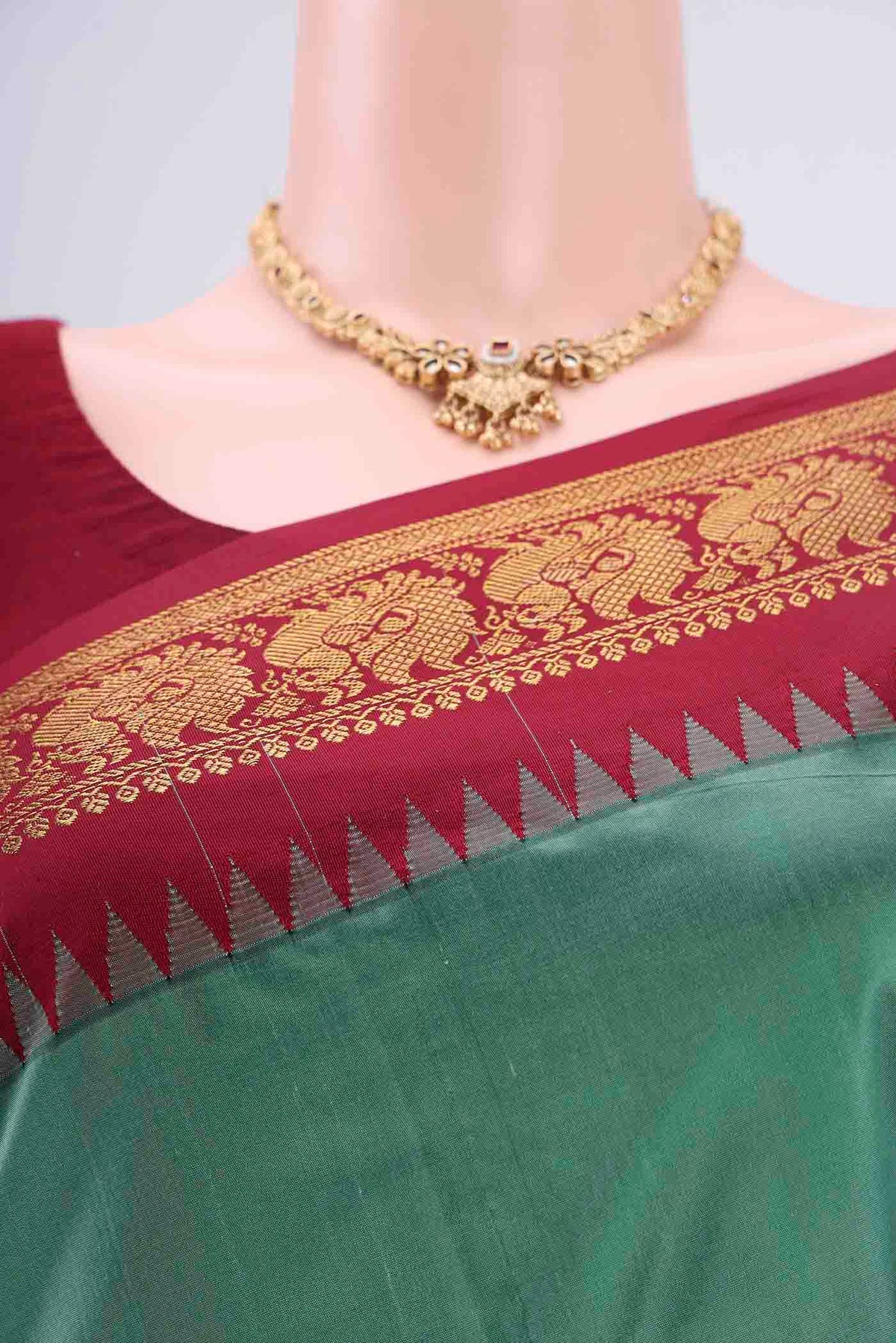 Border image of Sage Green Blended Bangalore Silk Saree with Zari Butta on the body and Zari Border. 