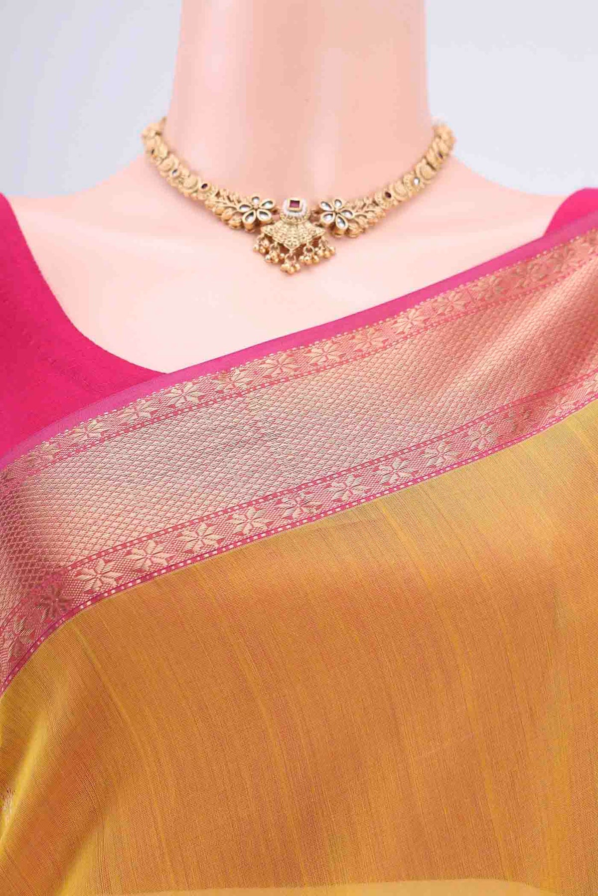 Border image of Yellow Maheshwari Silk Cotton Saree with Plain Body and Zari Border. 