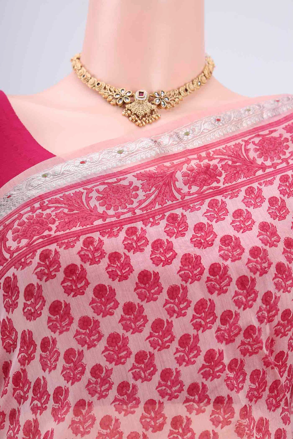 Border image of Rose pink Chanderi Silk Saree with Floral Print on the body and Zari Border. 