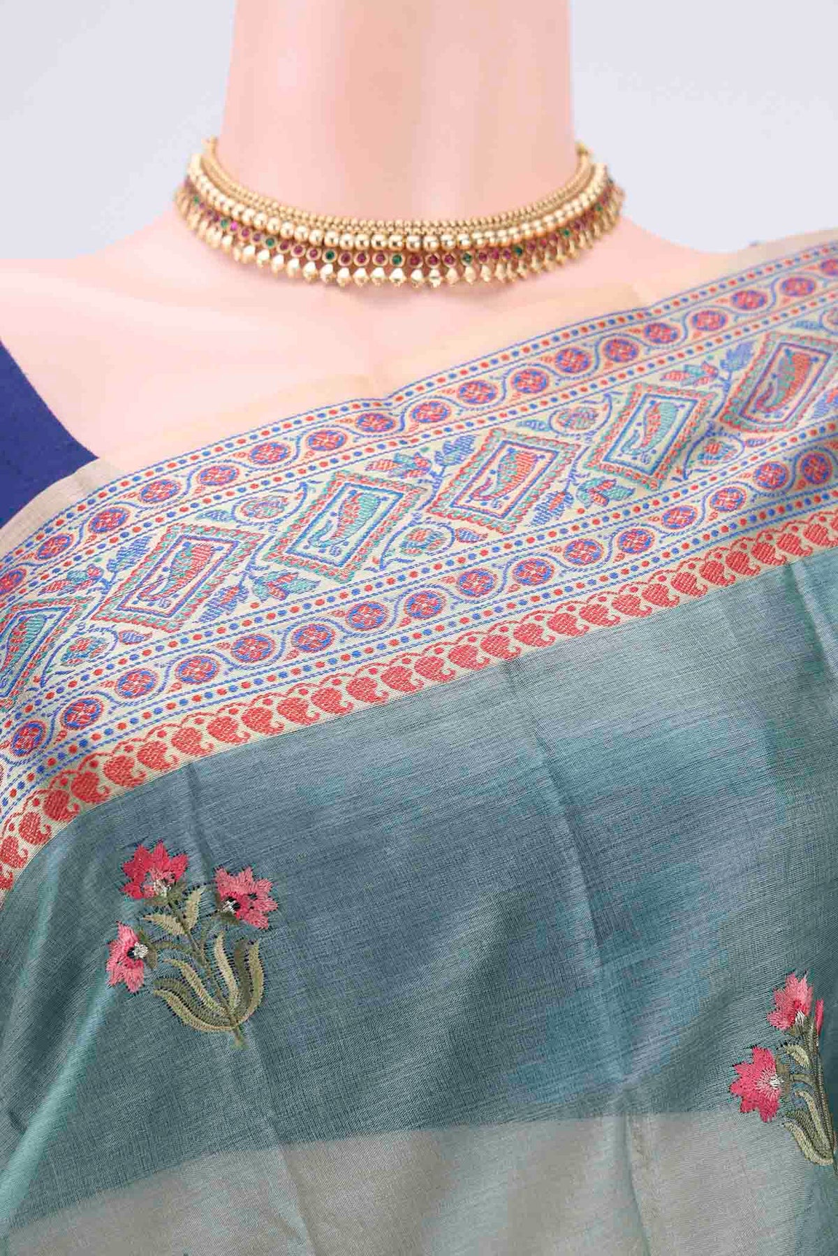 Border image of Sea Green Banarasi Tussar Silk Saree with Zari Butta on the body and Zari And Thread Border. 
