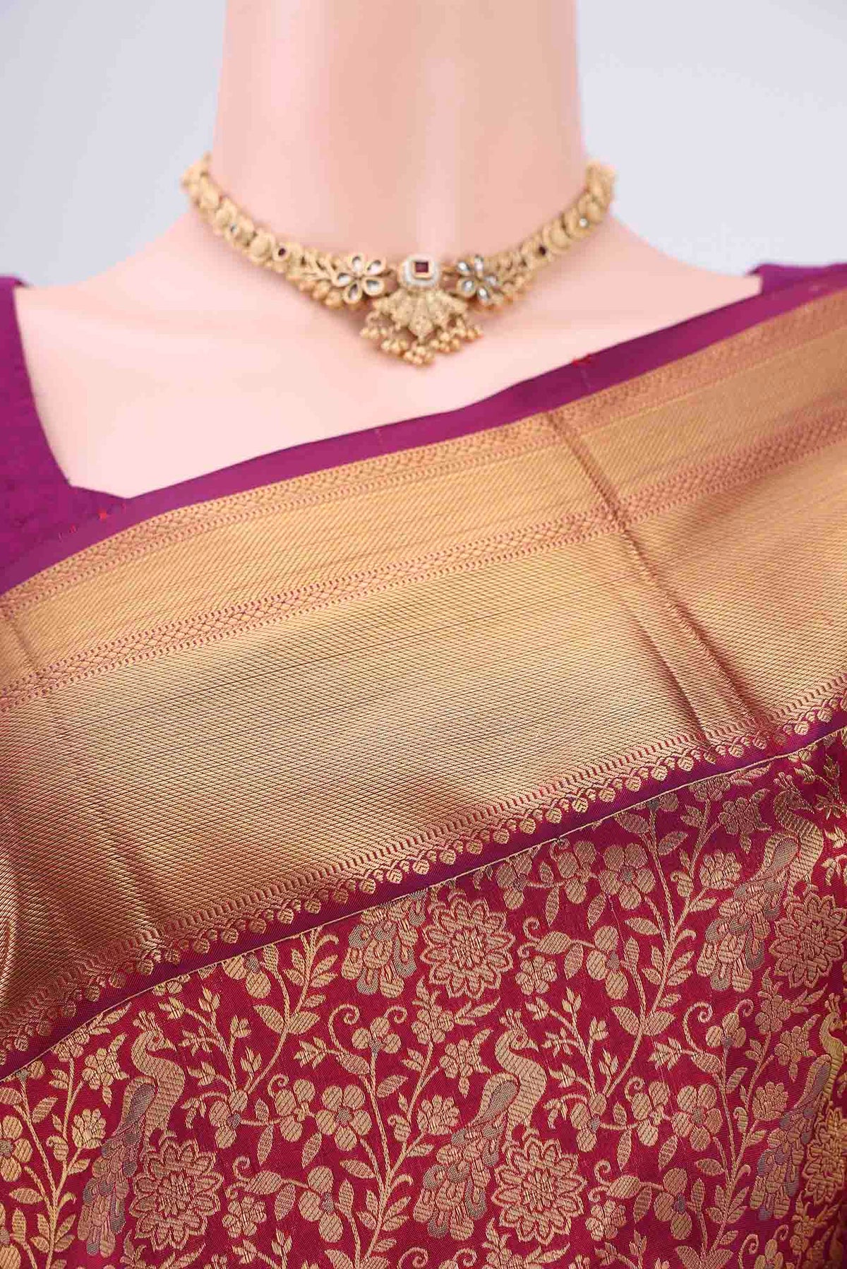 Border image of Magenta Bangalore Silk Saree with Zari Brocade on the body and Zari Border. 