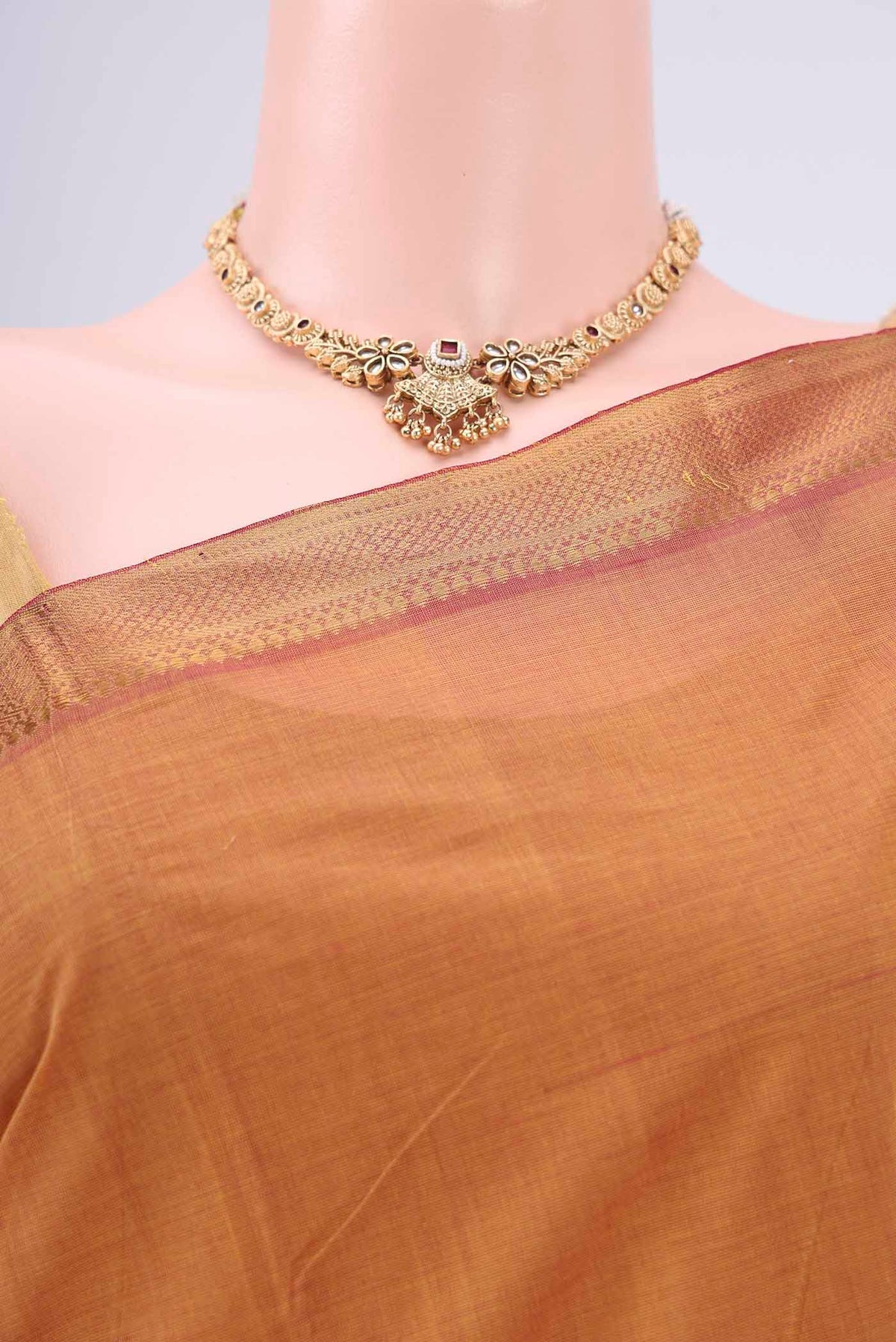 Border image of Mustard Mangalagiri Cotton Saree with Plain Body and Zari Border. 