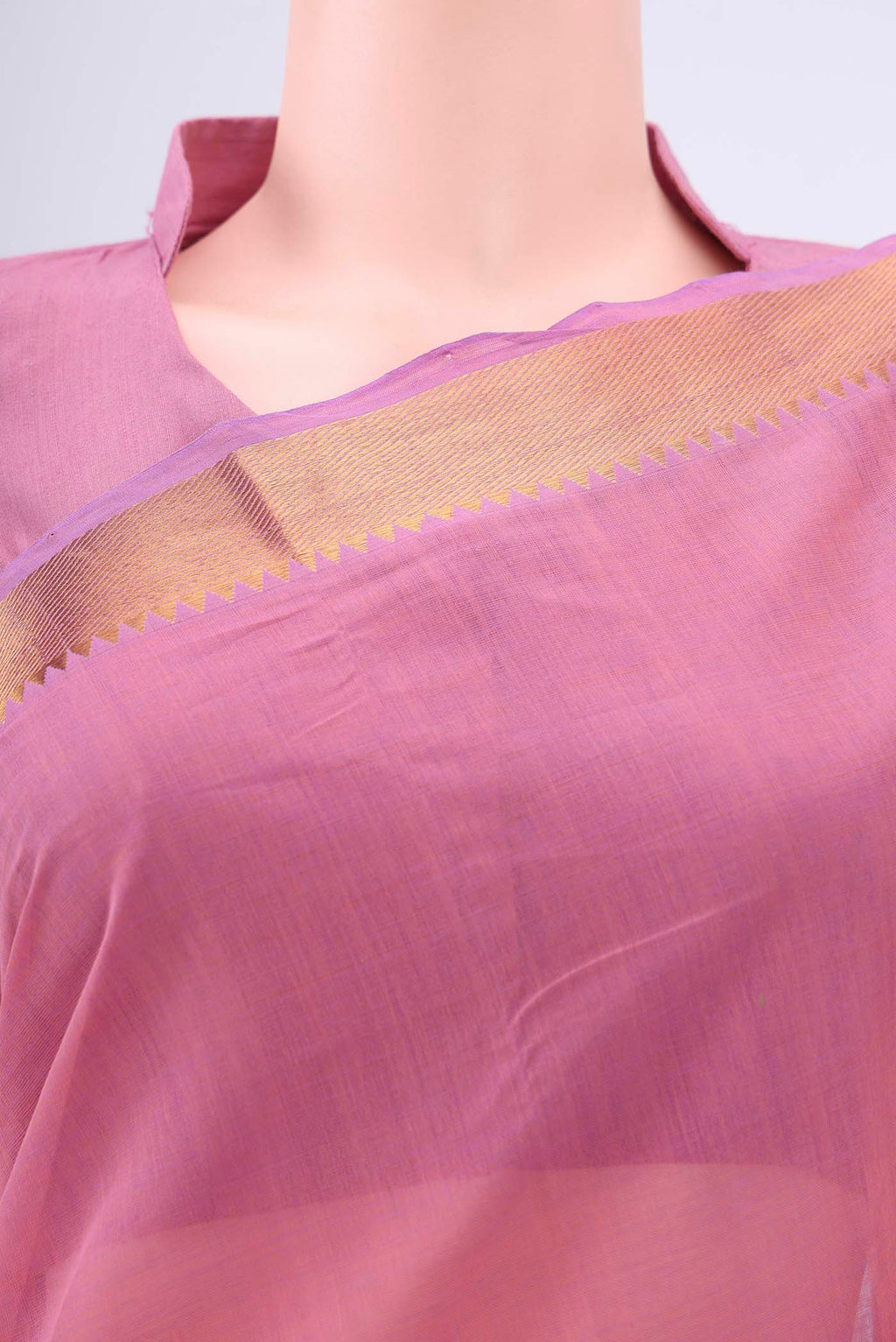 Border image of Pink Mangalagiri Cotton Saree with Plain Body and Zari Border. 
