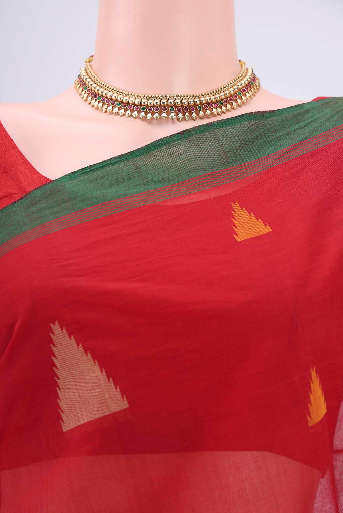 Border image of Deep Red Coimbatore Cotton Saree with Thread Butta on the body and Thread Border. 
