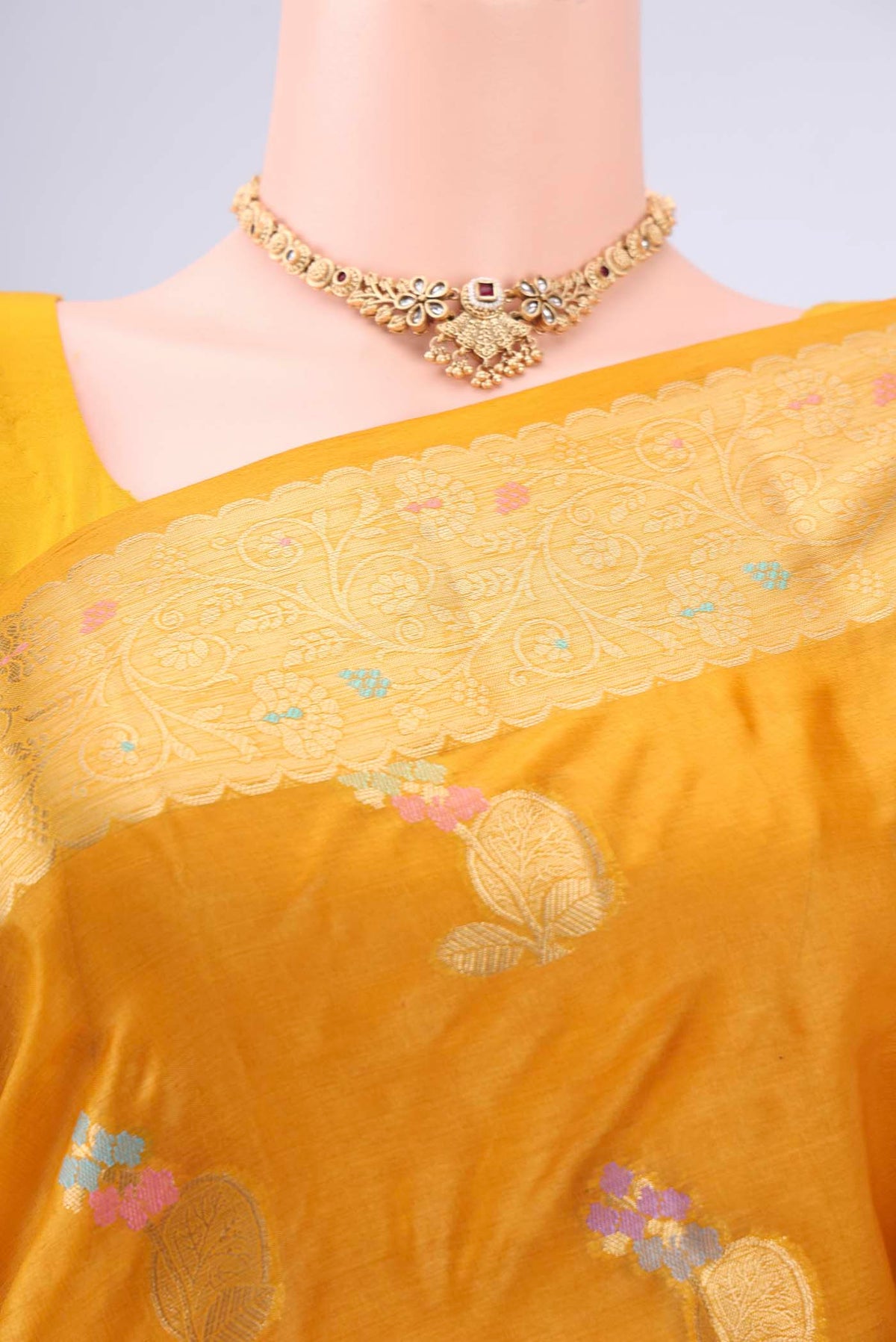 Border image of Mustard Banarasi Tussar Silk Saree with Zari And Thread Butta on the body and Zari And Thread Border. 