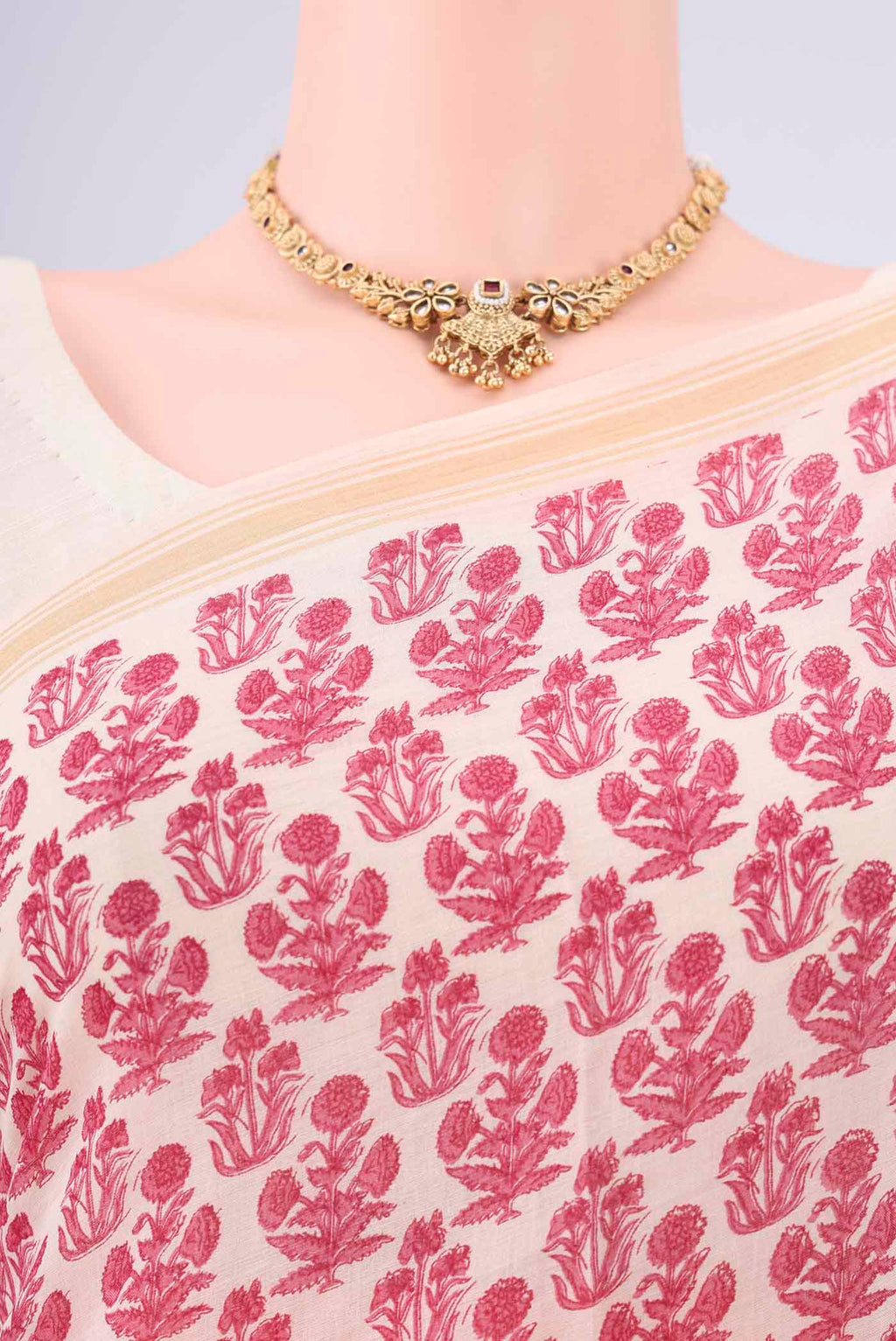 Border image of Off White Tussar Silk Saree with Floral Print on the body and Thread Border. 